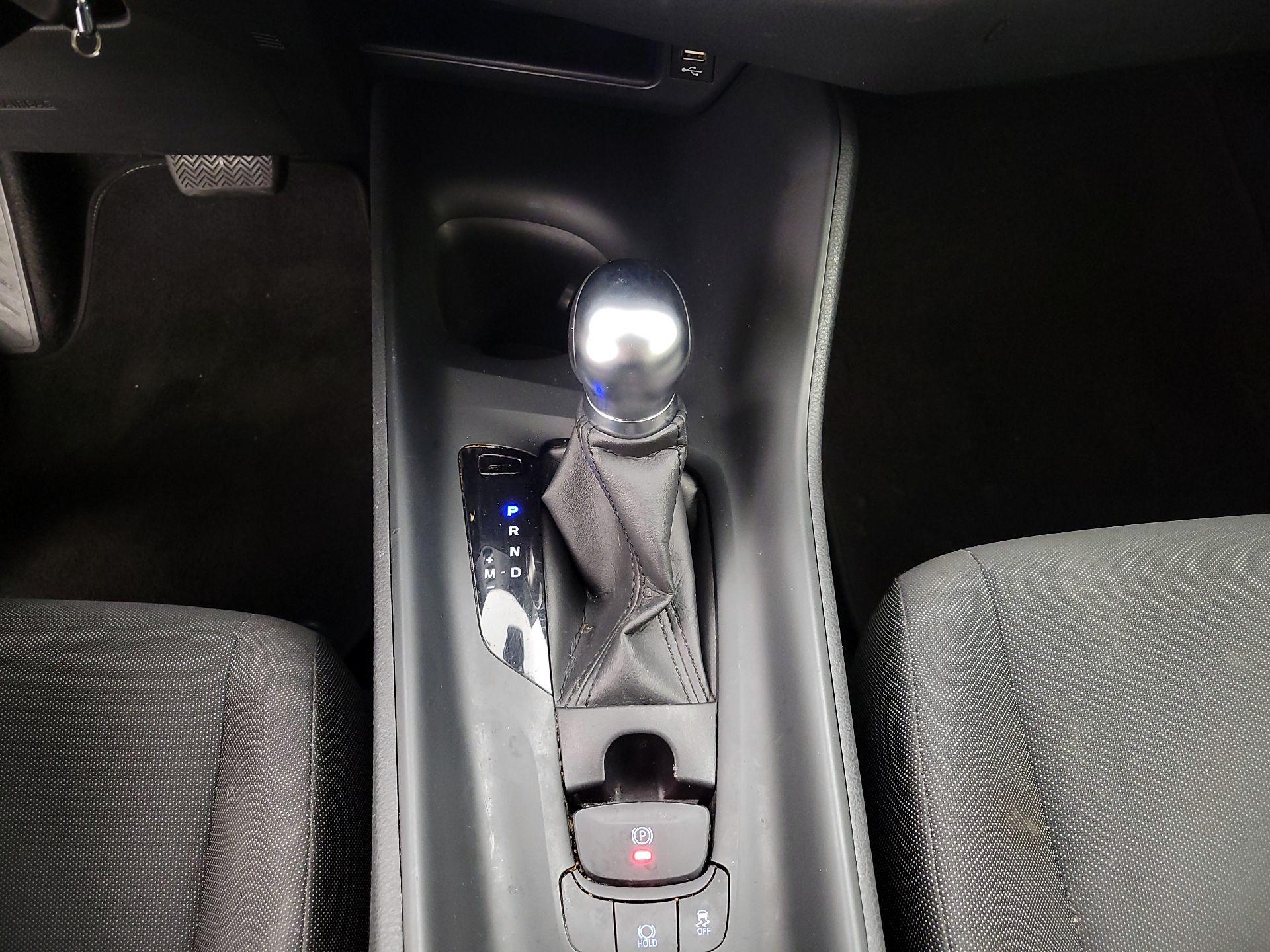 Thumbnail: 2021 Toyota C-HR - 17