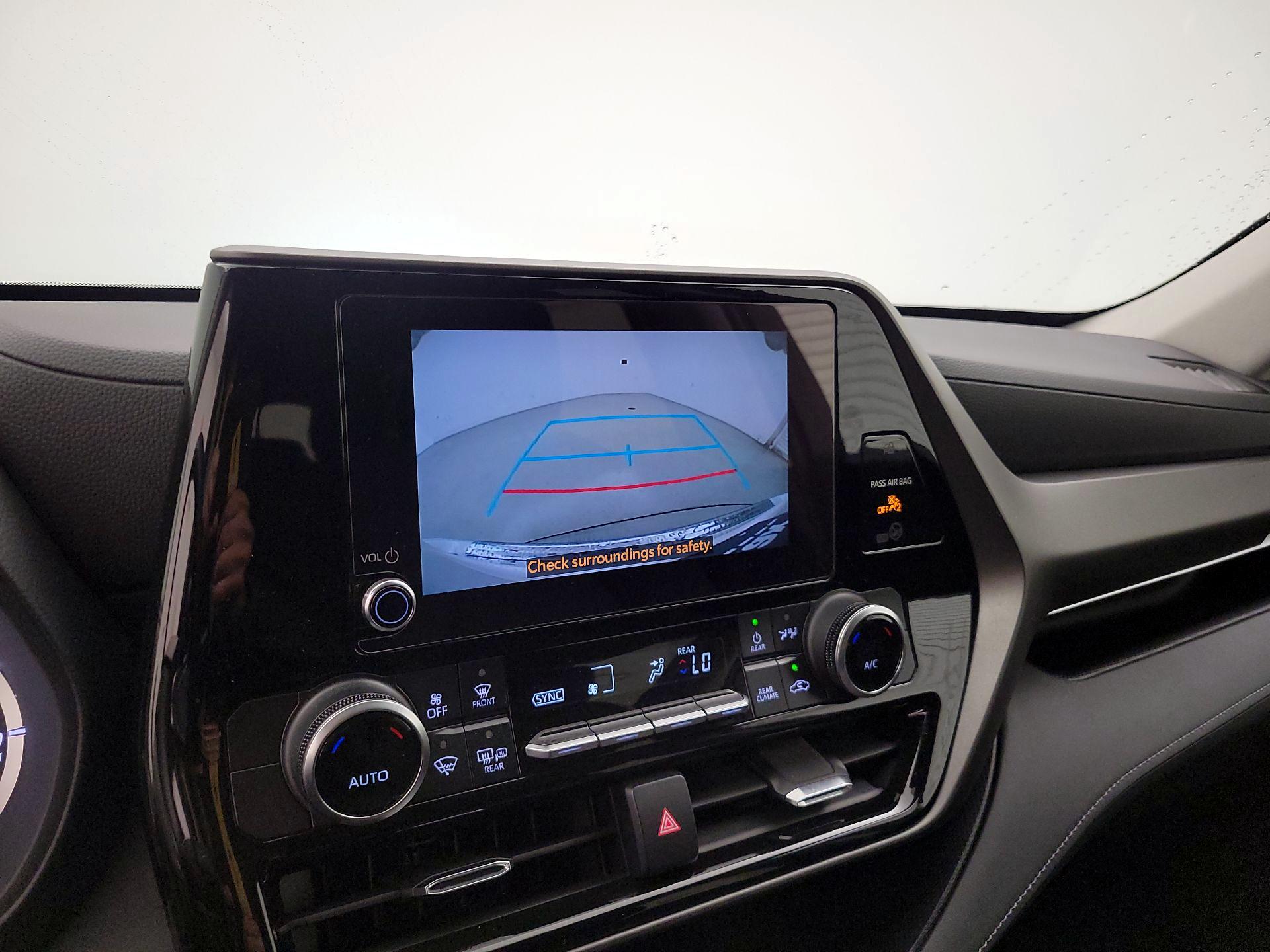 Thumbnail: 2023 Toyota Highlander - 14