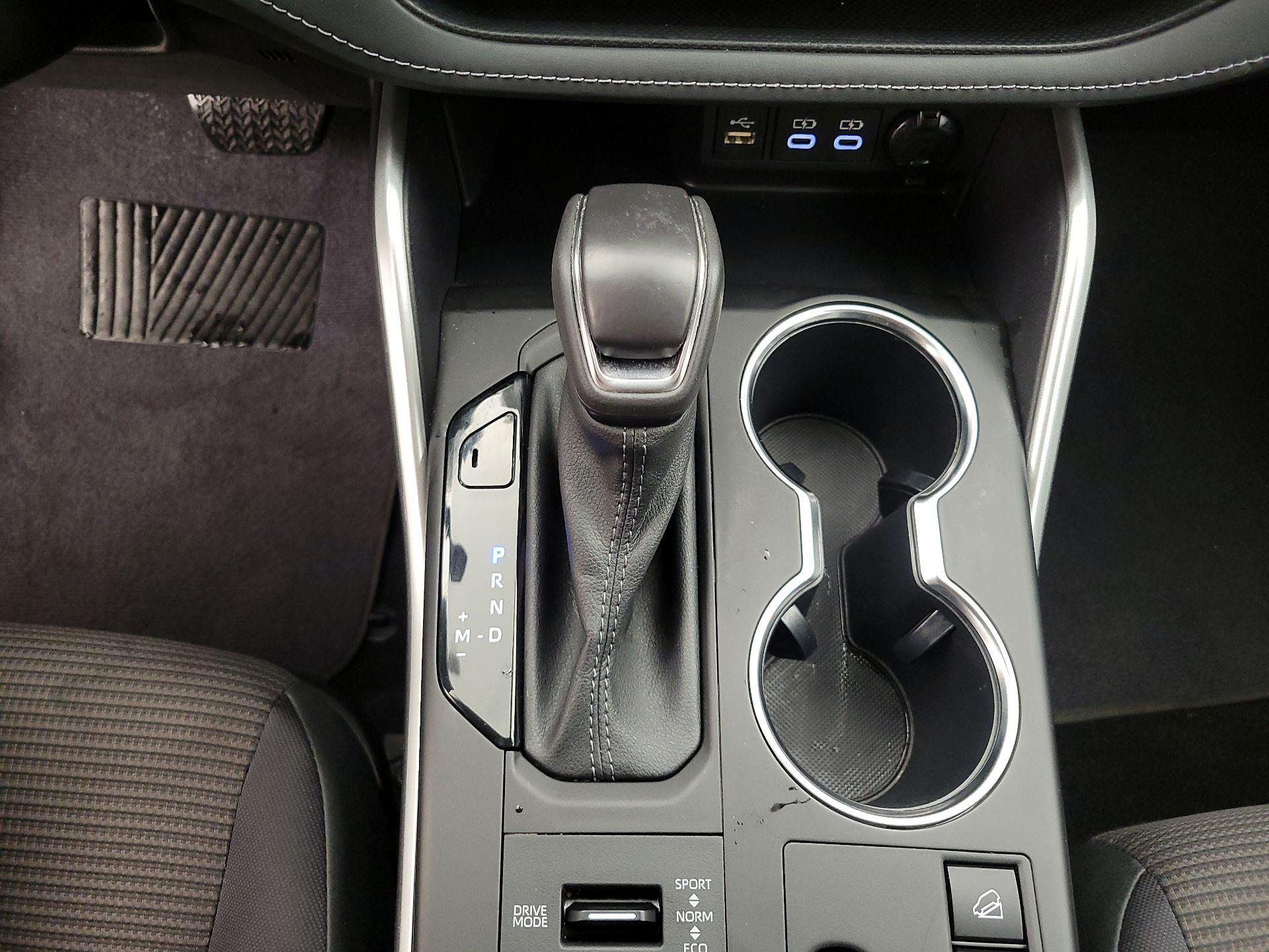 Thumbnail: 2023 Toyota Highlander - 17