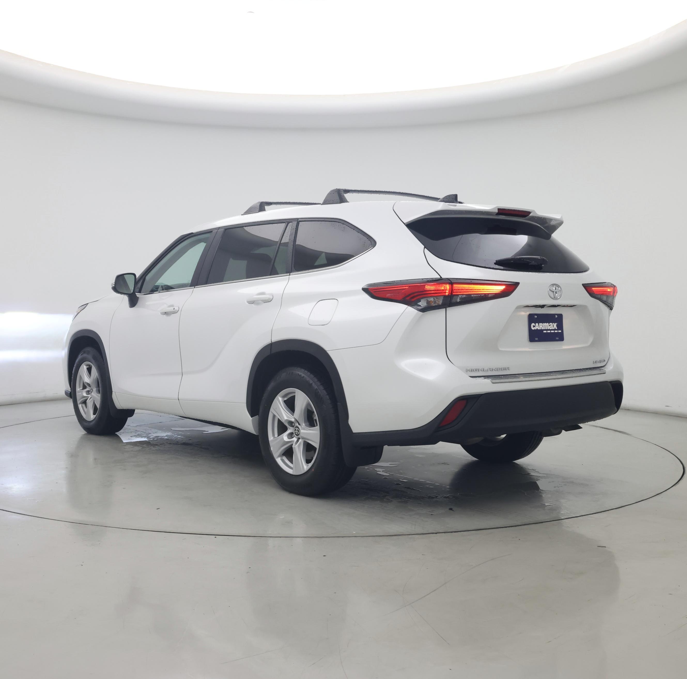 Thumbnail: 2023 Toyota Highlander - 2