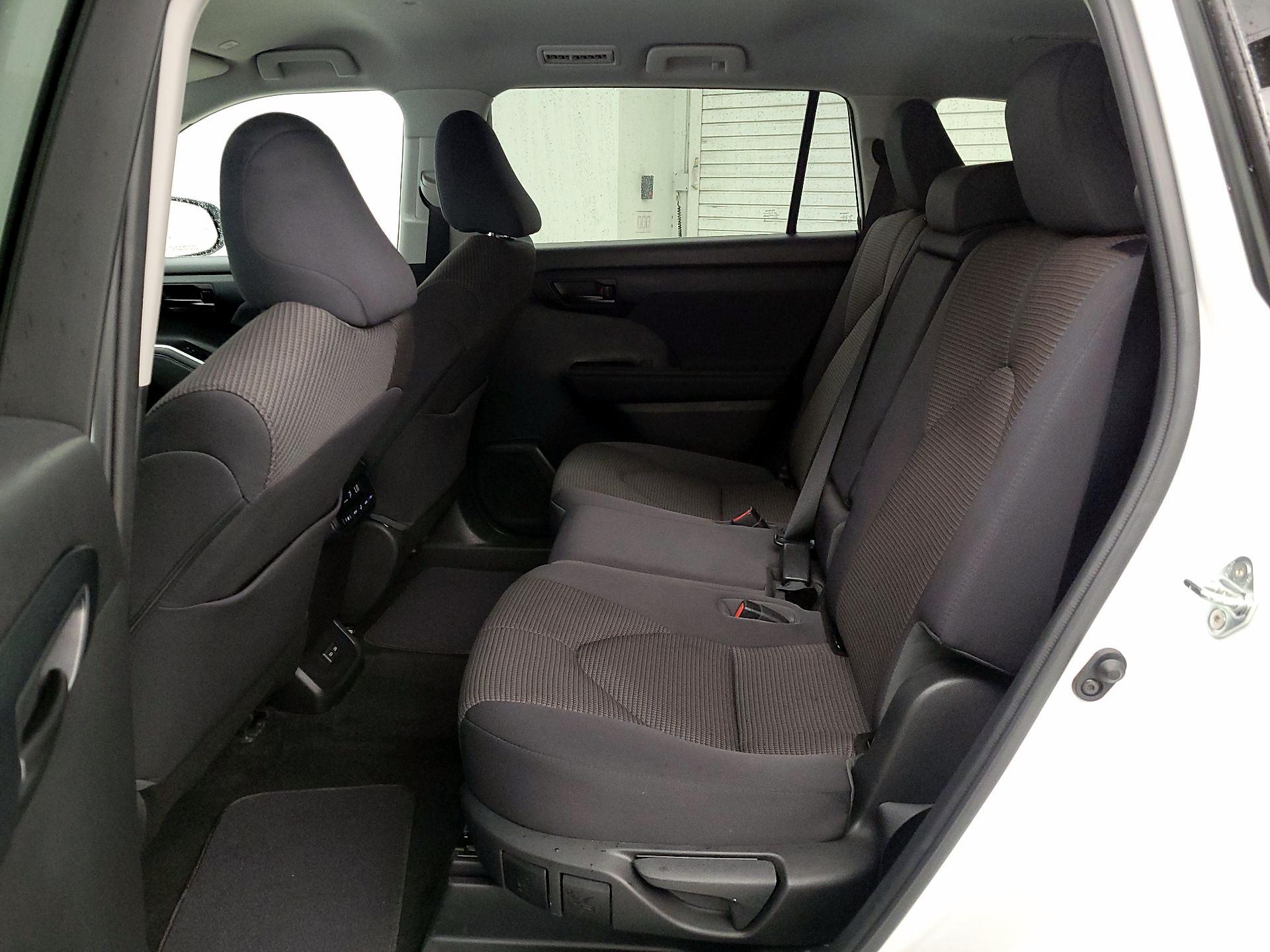 Thumbnail: 2023 Toyota Highlander - 19