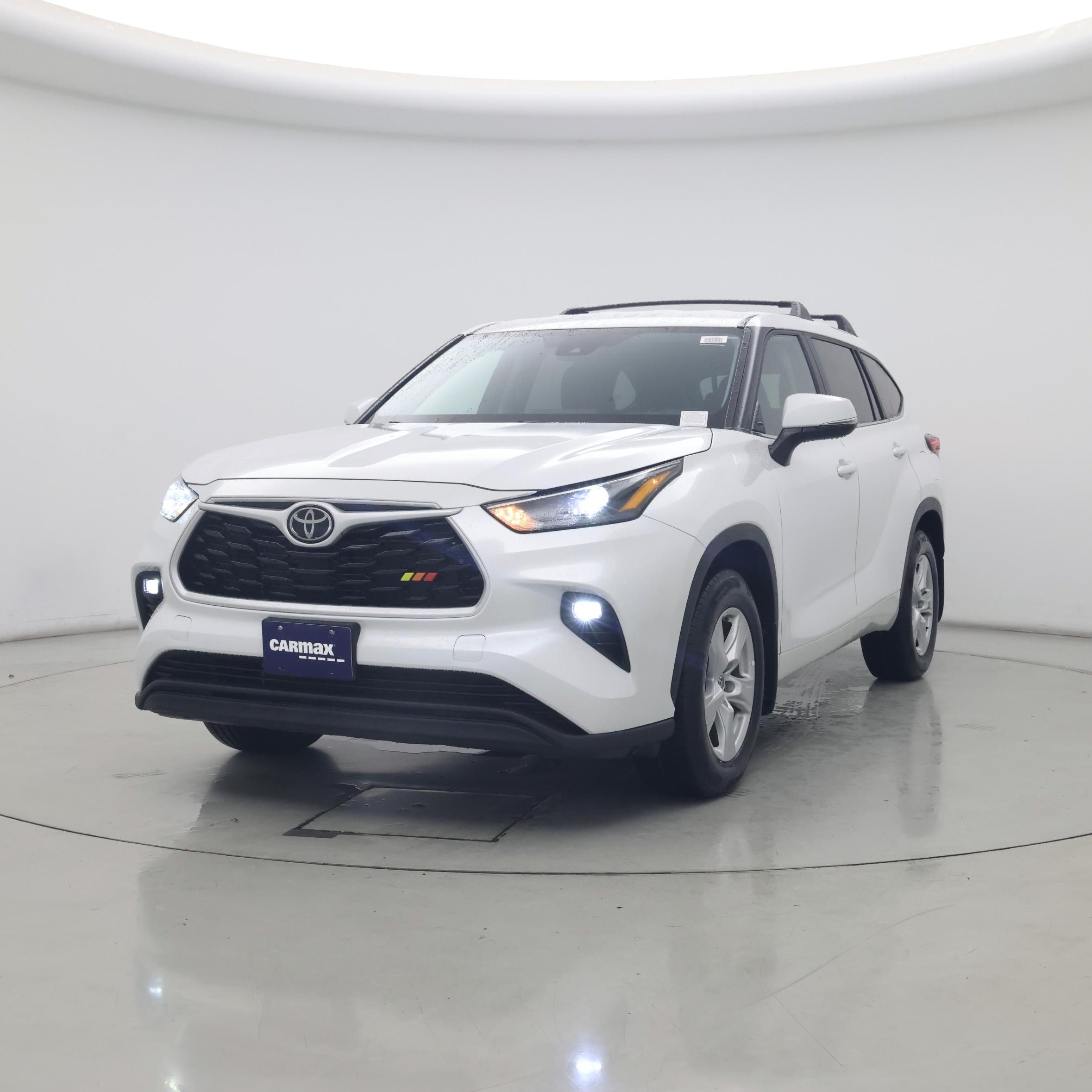 Thumbnail: 2023 Toyota Highlander - 4