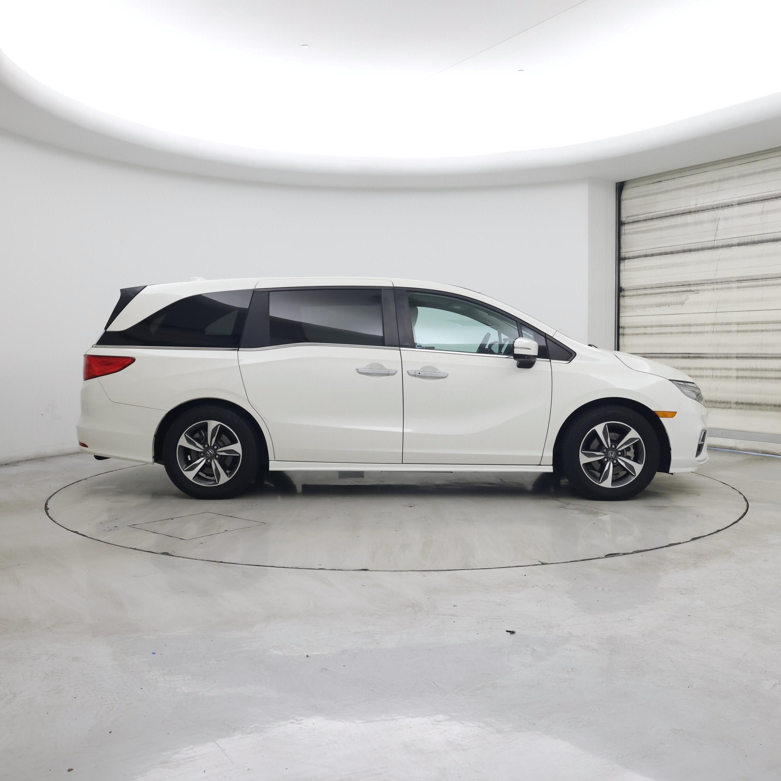 Thumbnail: 2019 Honda Odyssey - 7