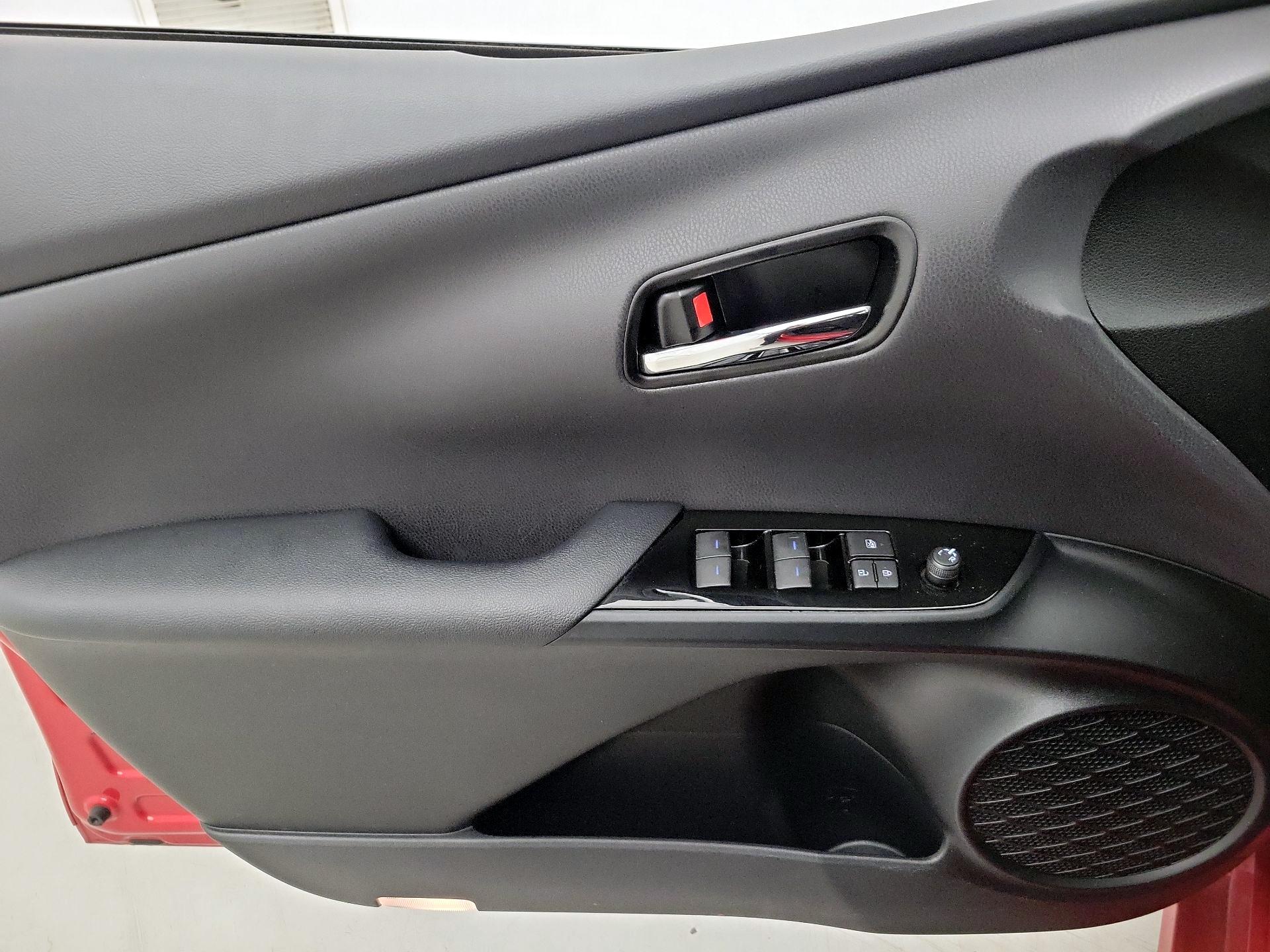 Thumbnail: 2020 Toyota Prius Prime - 12