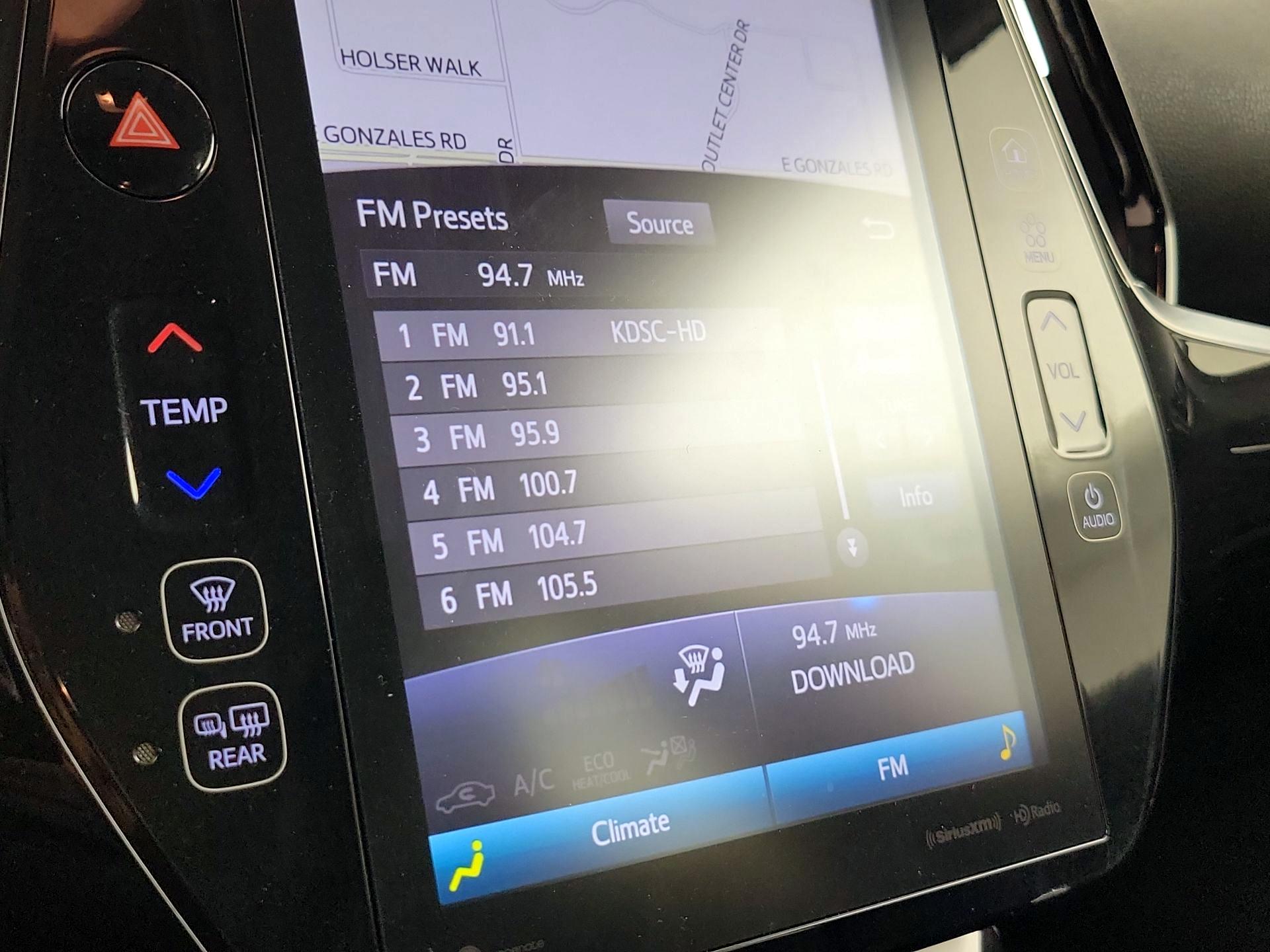 Thumbnail: 2020 Toyota Prius Prime - 16