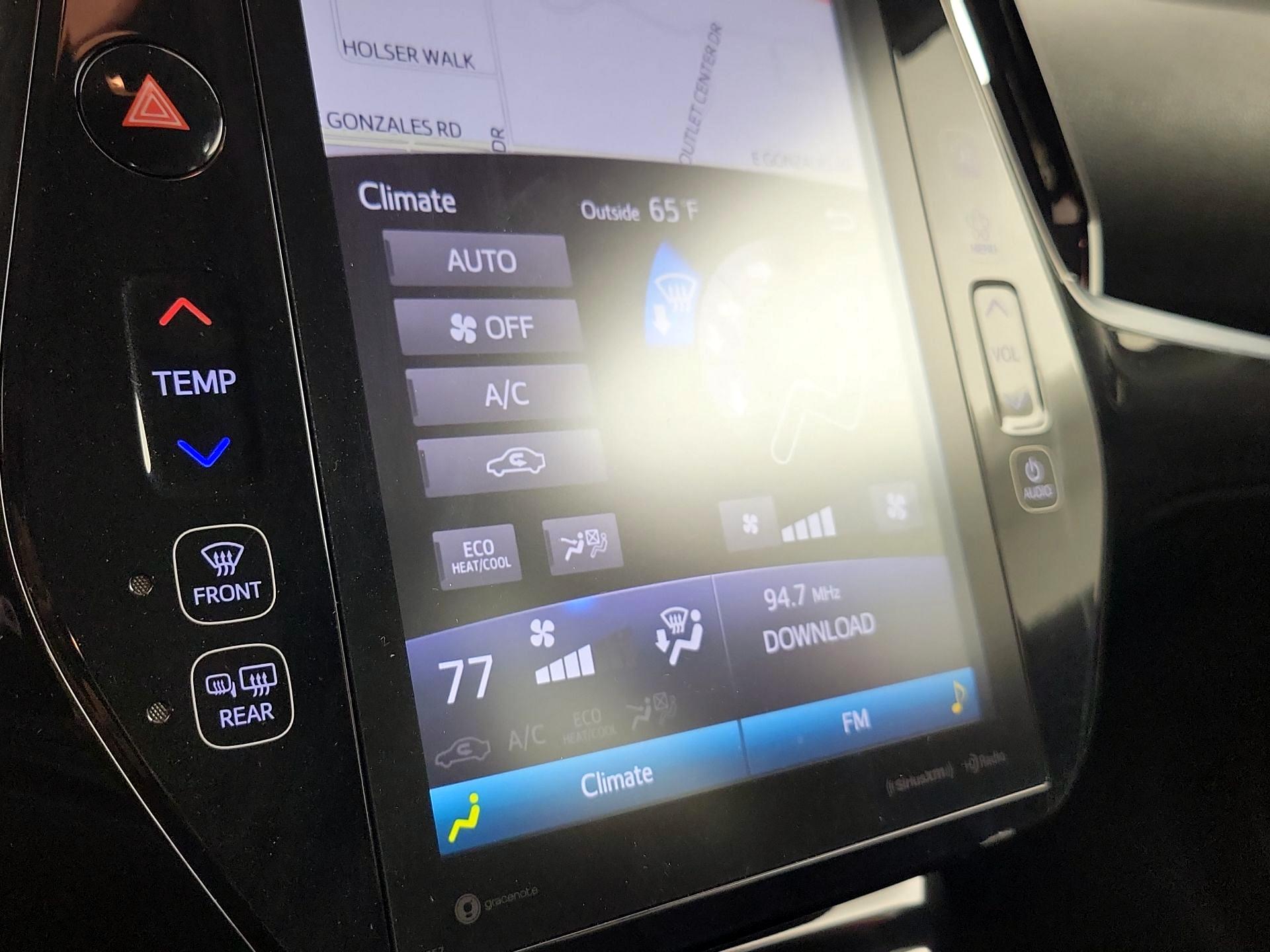 Thumbnail: 2020 Toyota Prius Prime - 17