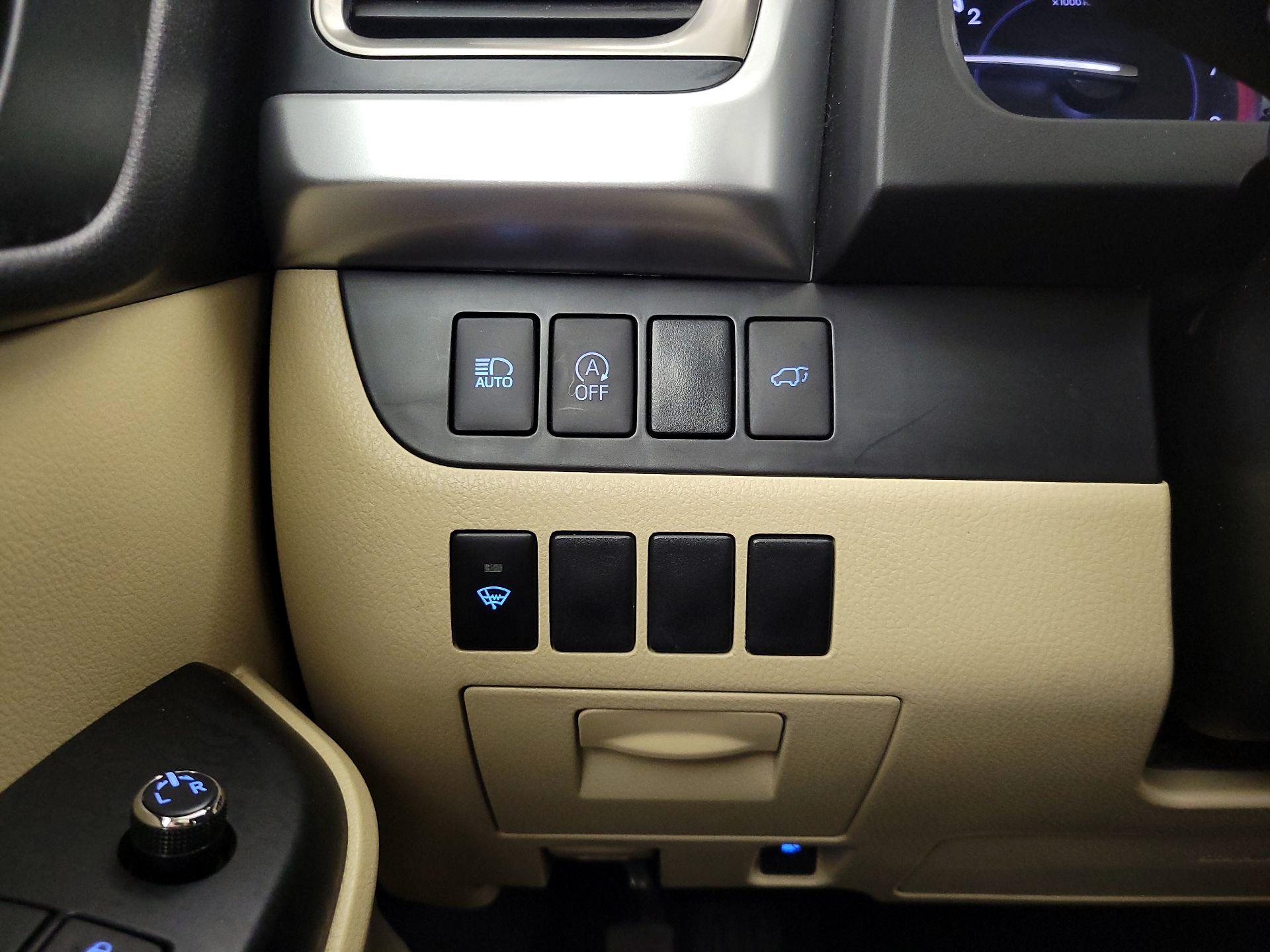 Thumbnail: 2017 Toyota Highlander - 13