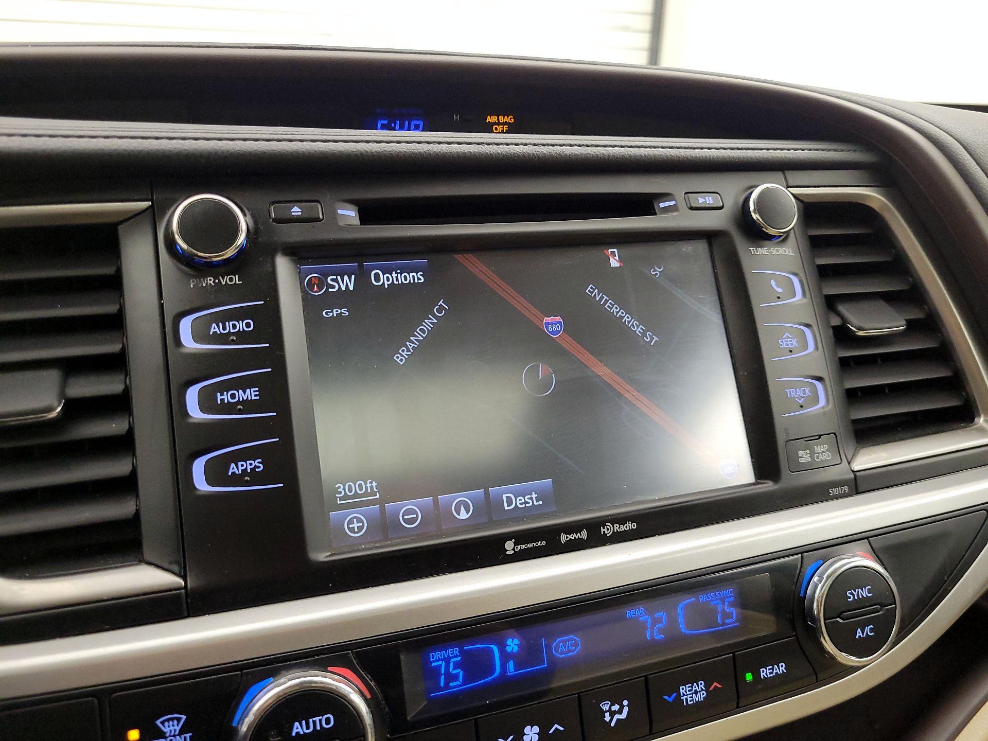 Thumbnail: 2017 Toyota Highlander - 14