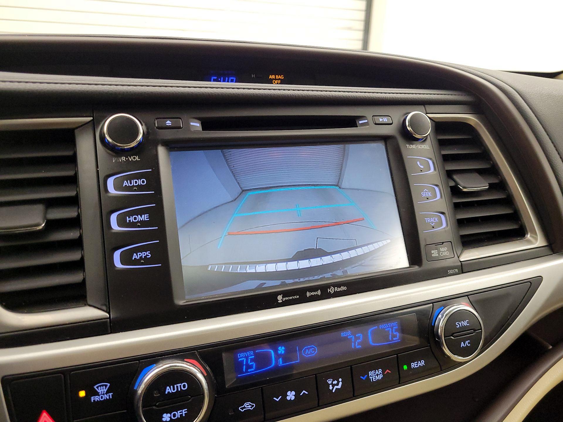 Thumbnail: 2017 Toyota Highlander - 15