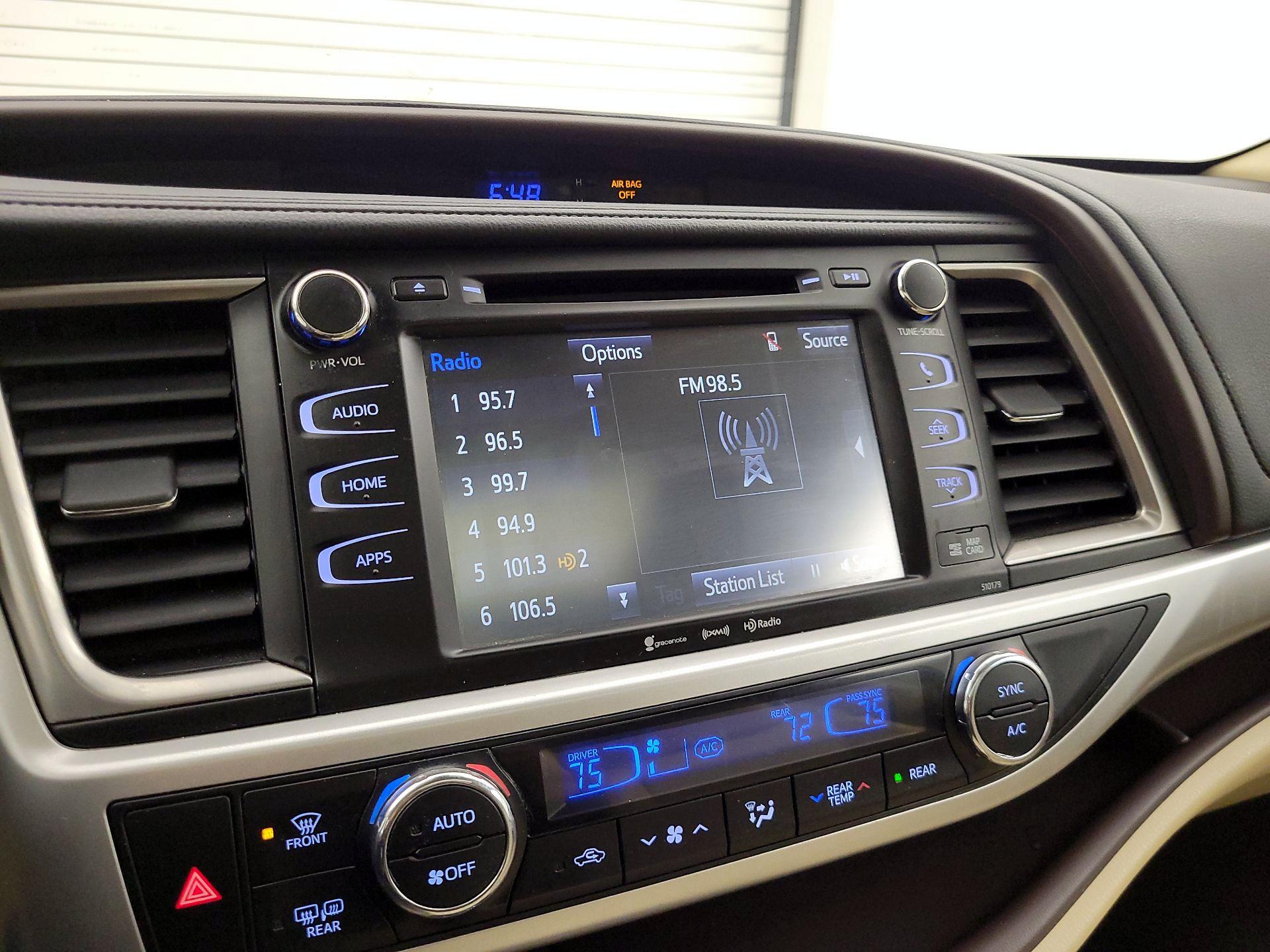 Thumbnail: 2017 Toyota Highlander - 16