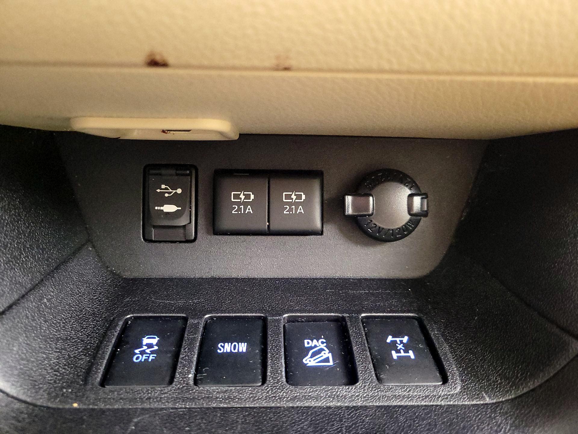 Thumbnail: 2017 Toyota Highlander - 19