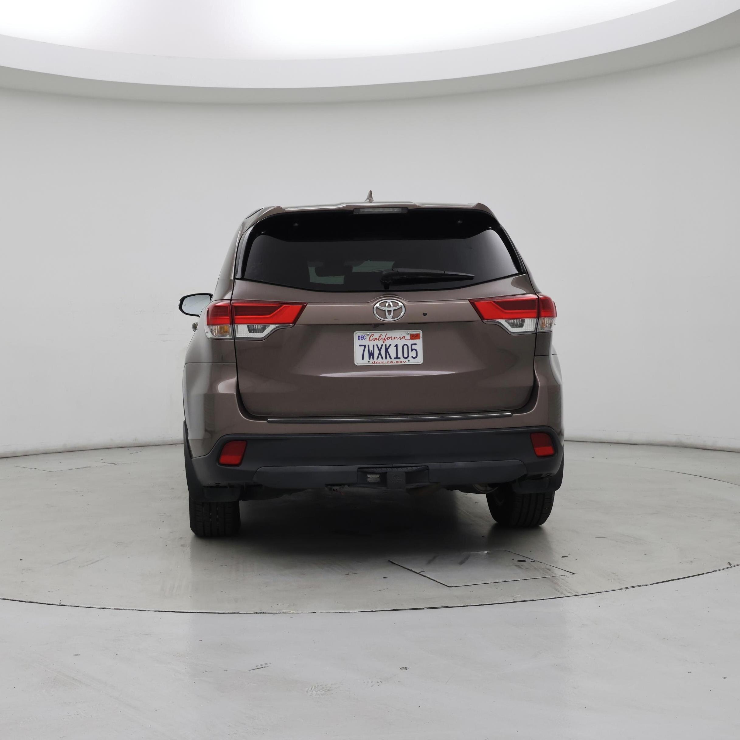 Thumbnail: 2017 Toyota Highlander - 6