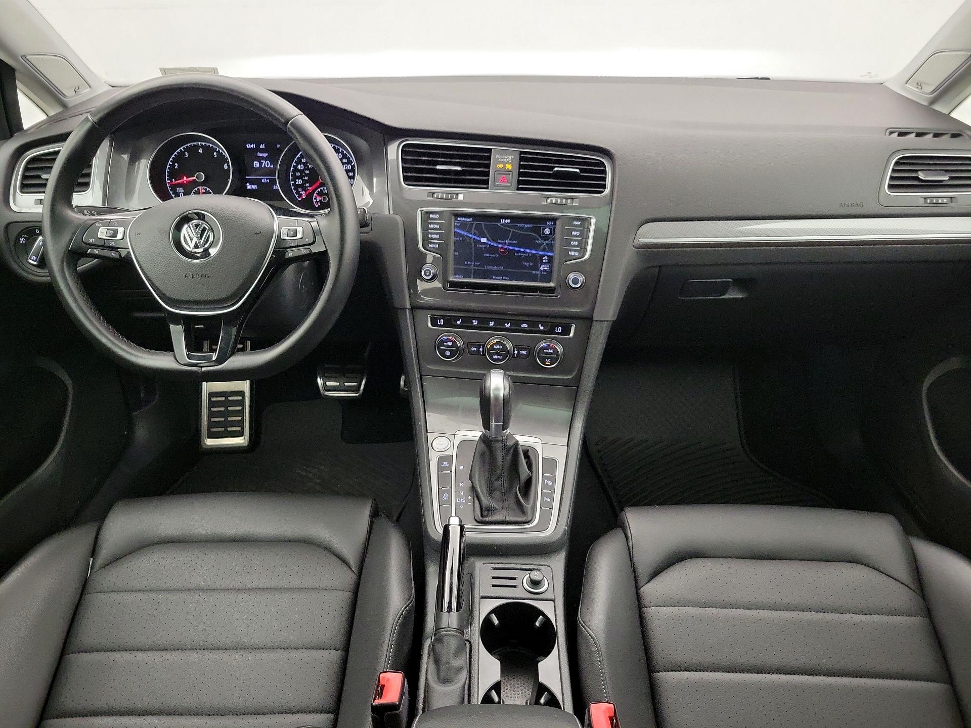 Thumbnail: 2017 Volkswagen Golf - 9