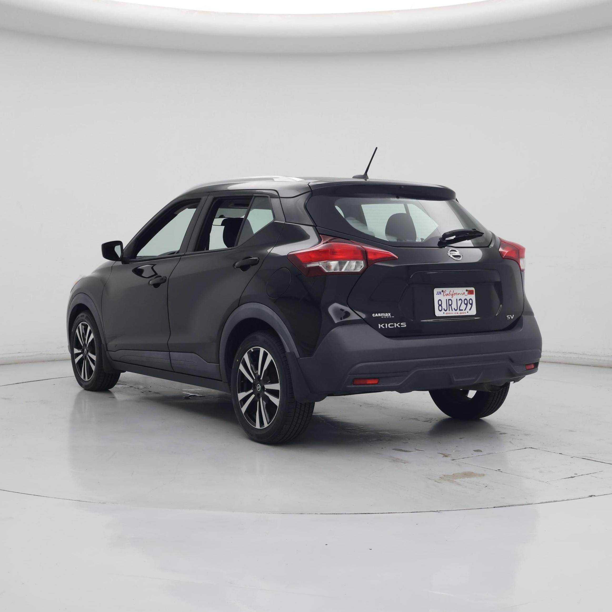 Thumbnail: 2019 Nissan Kicks - 2