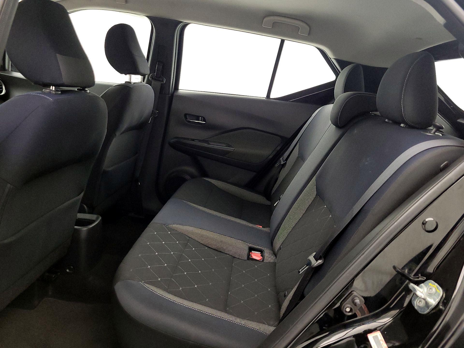 Thumbnail: 2019 Nissan Kicks - 19