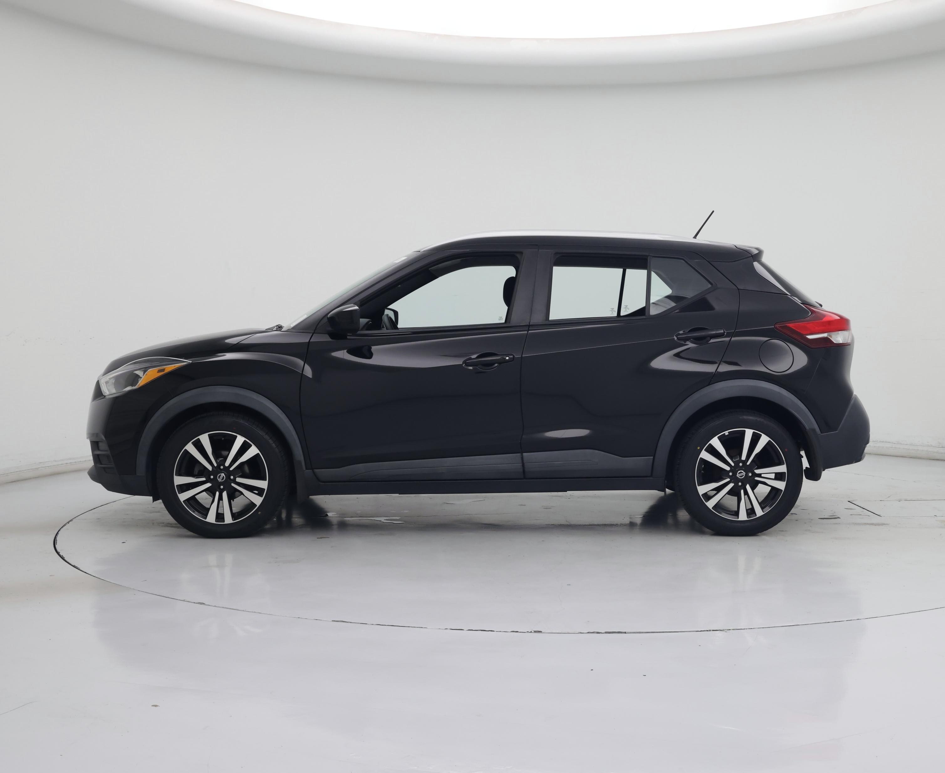 Thumbnail: 2019 Nissan Kicks - 3
