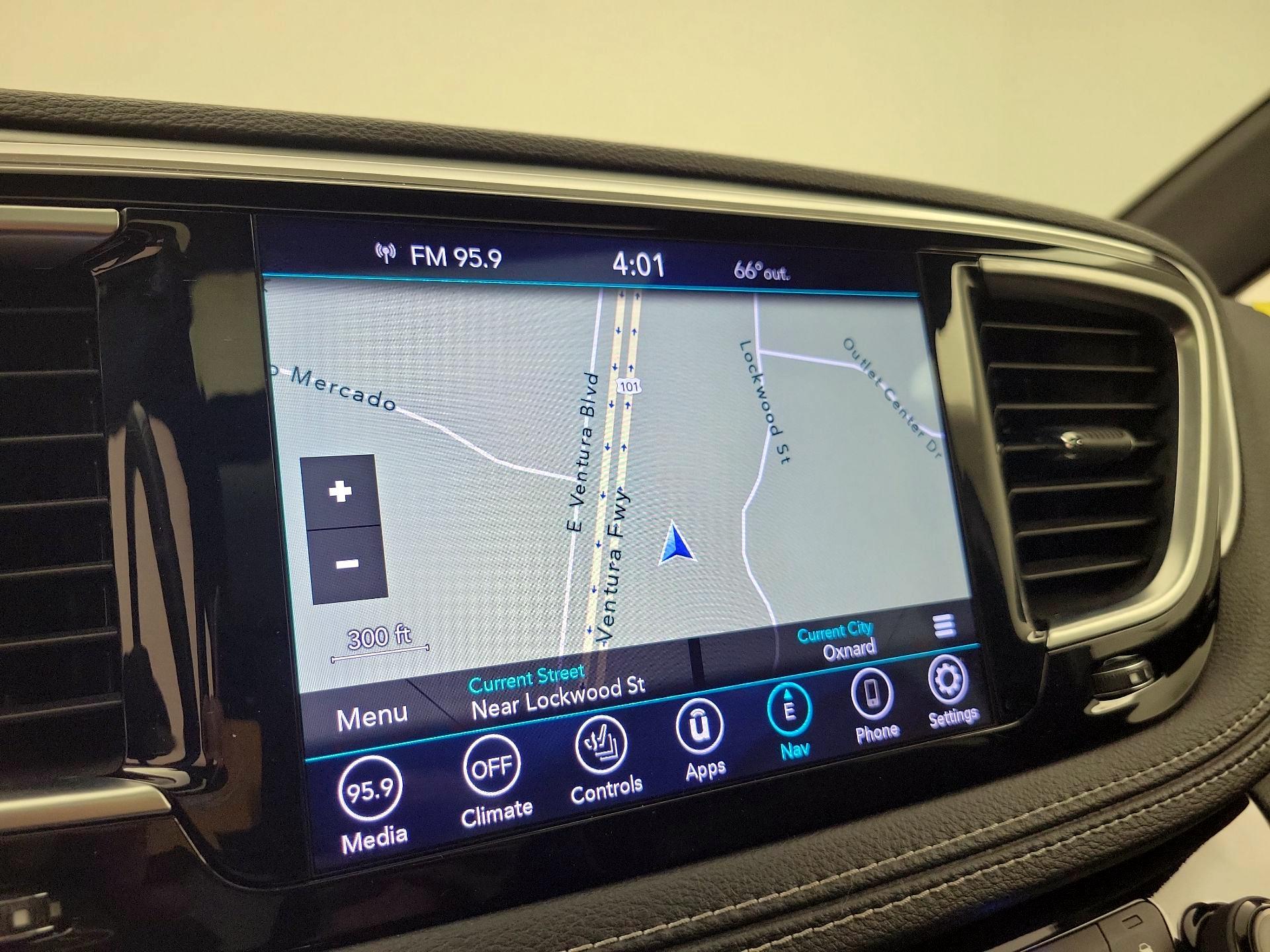 Thumbnail: 2019 Chrysler Pacifica - 14