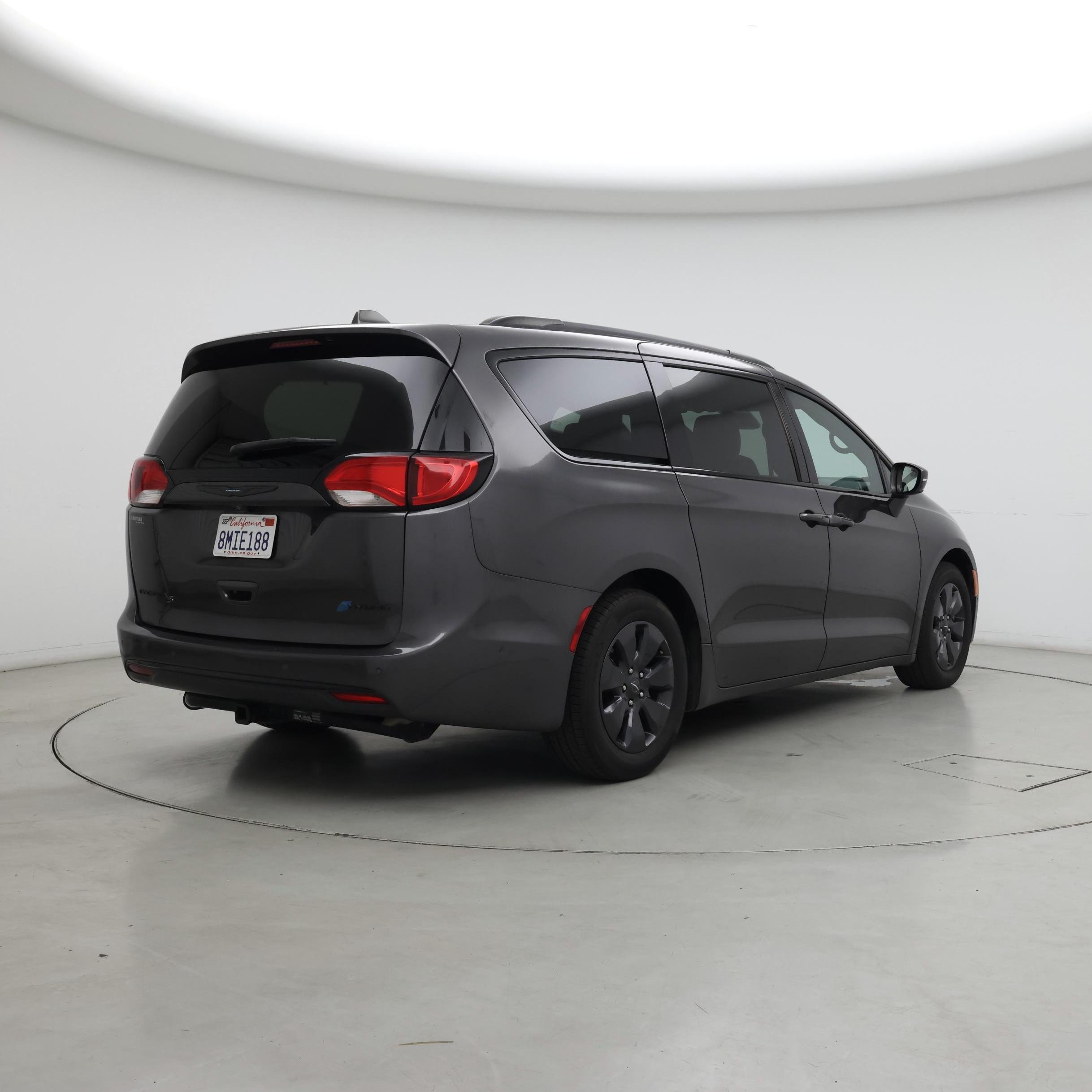 Thumbnail: 2019 Chrysler Pacifica - 8