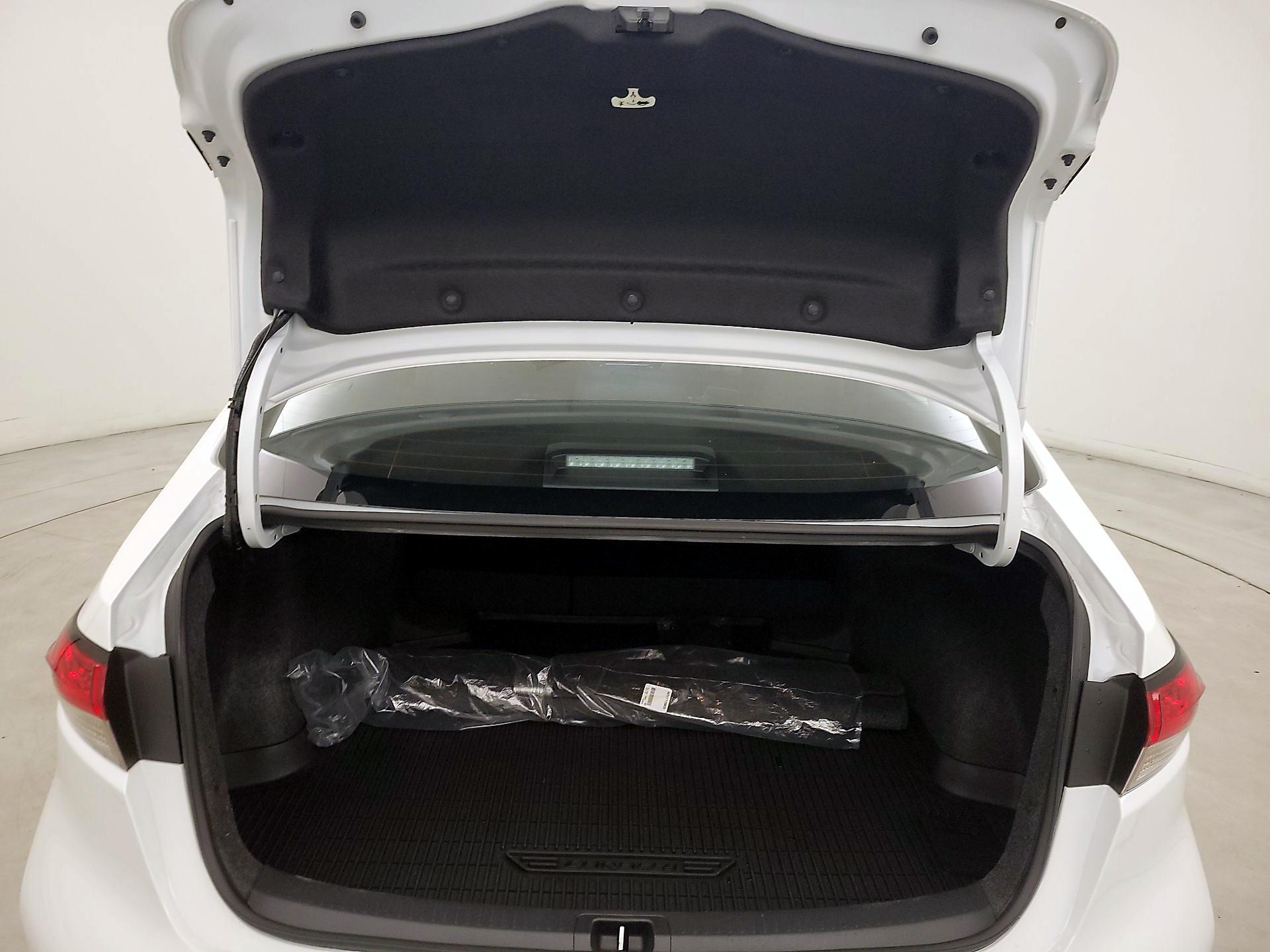 Thumbnail: 2025 Toyota Corolla - 18