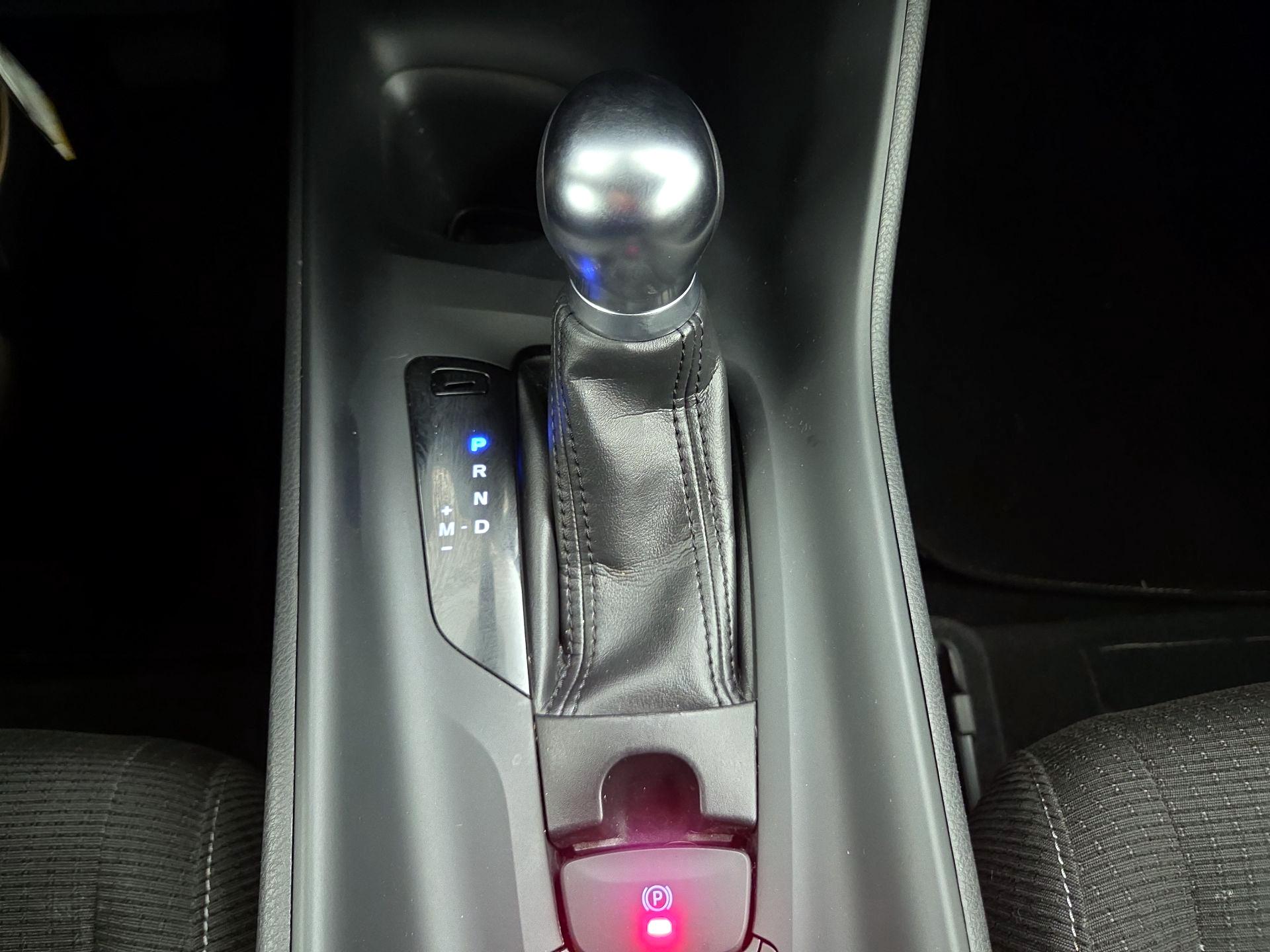 Thumbnail: 2019 Toyota C-HR - 17