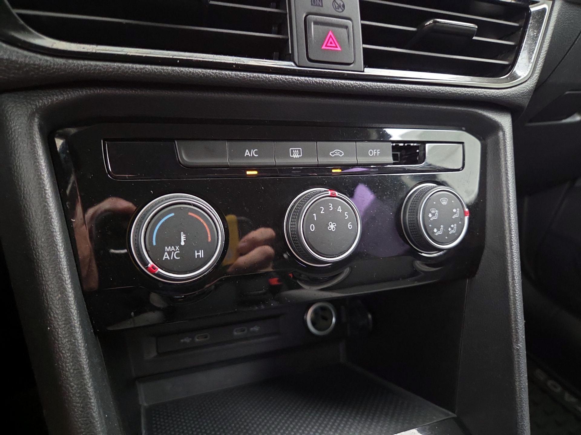 Thumbnail: 2023 Volkswagen Taos - 16