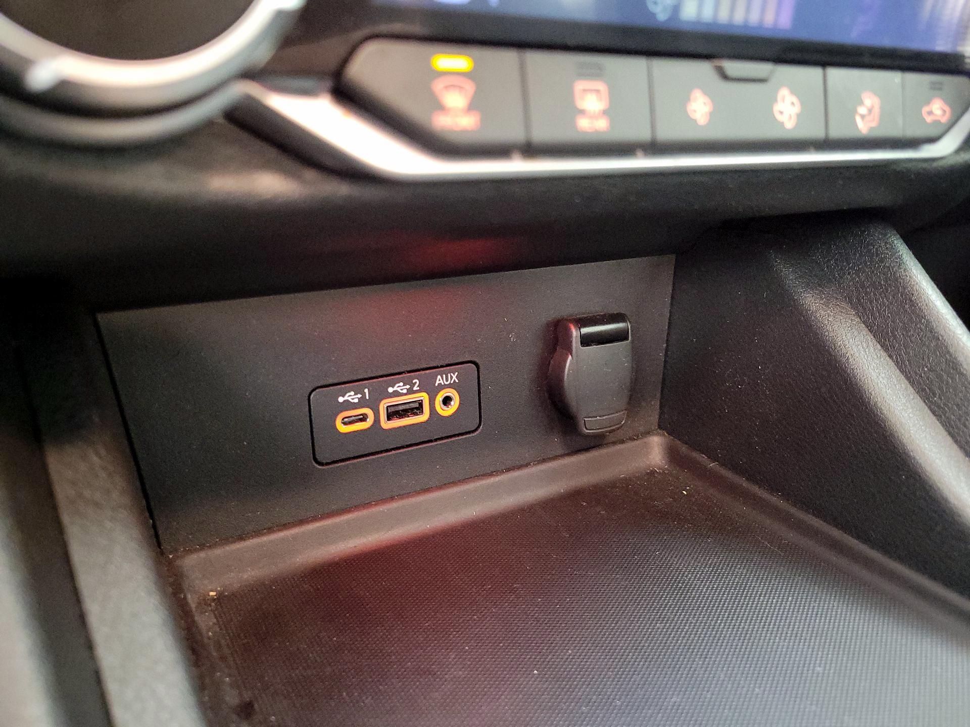 Thumbnail: 2020 Nissan Sentra - 18