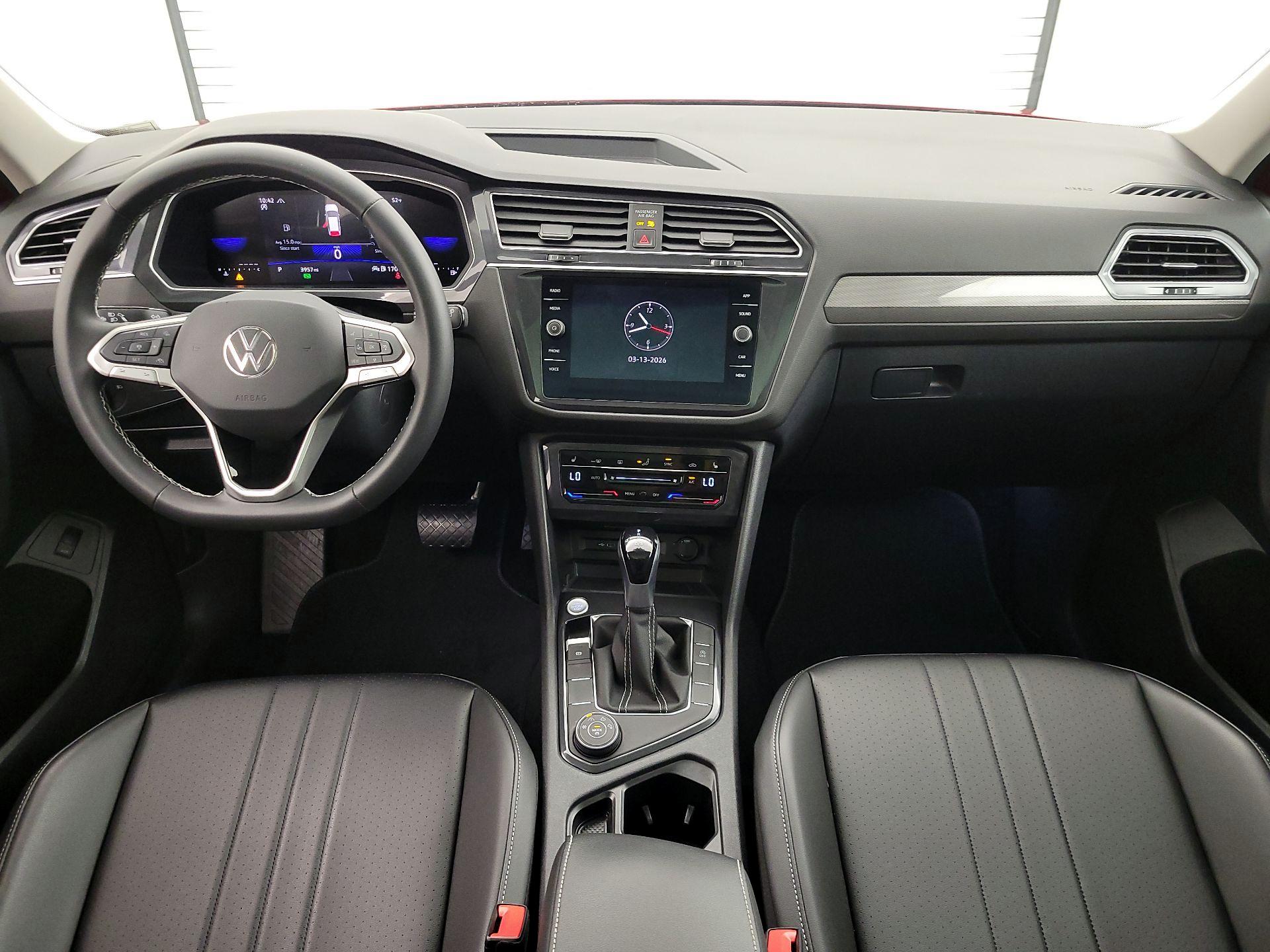 Thumbnail: 2024 Volkswagen Tiguan - 9