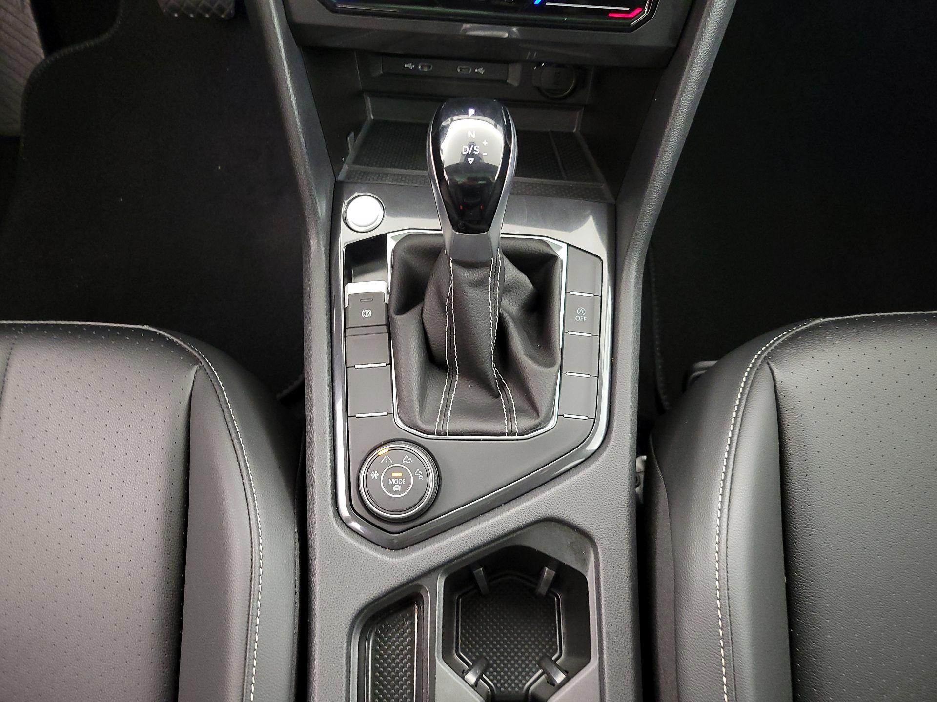 Thumbnail: 2024 Volkswagen Tiguan - 17