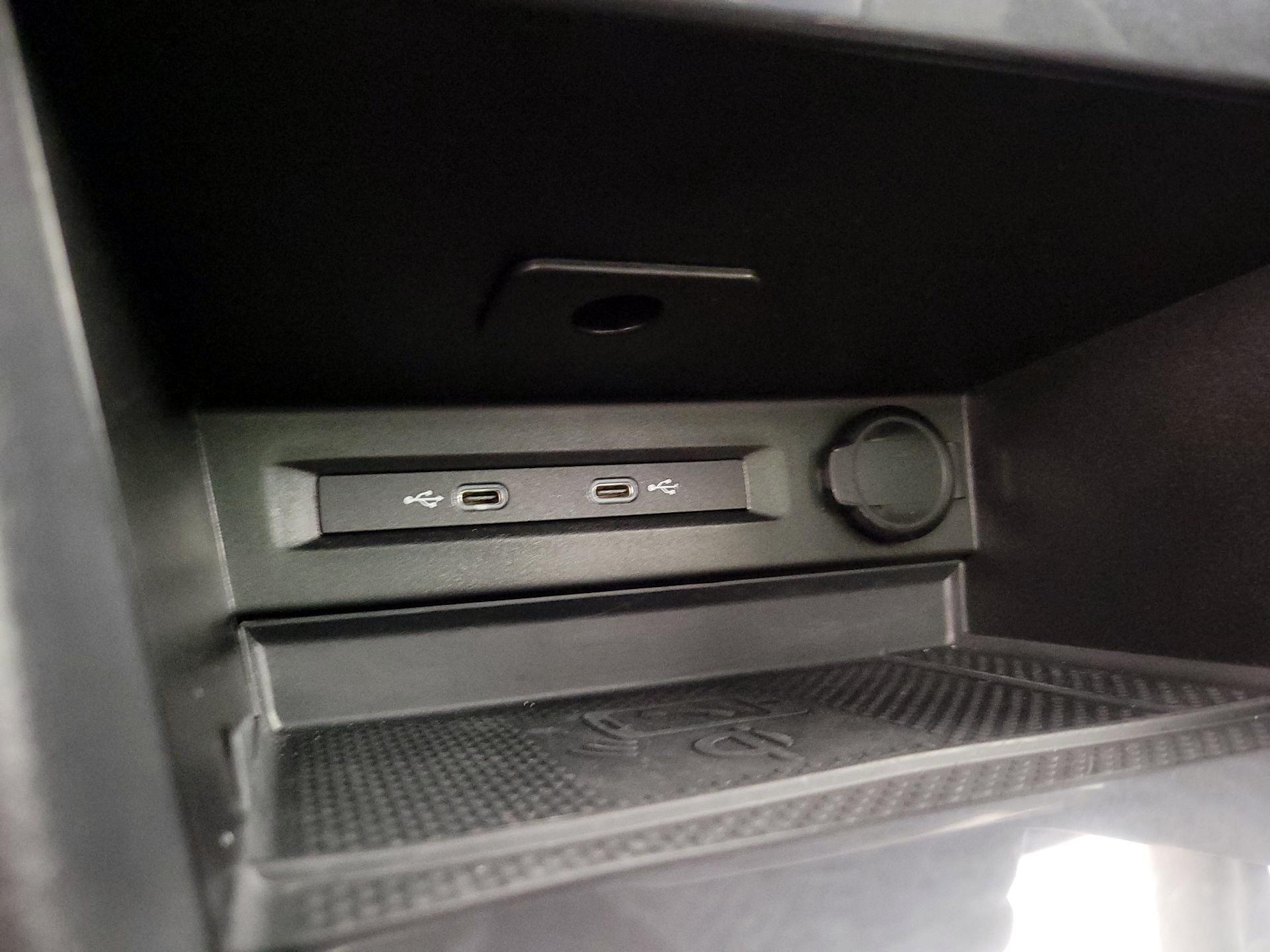 Thumbnail: 2024 Volkswagen Tiguan - 18