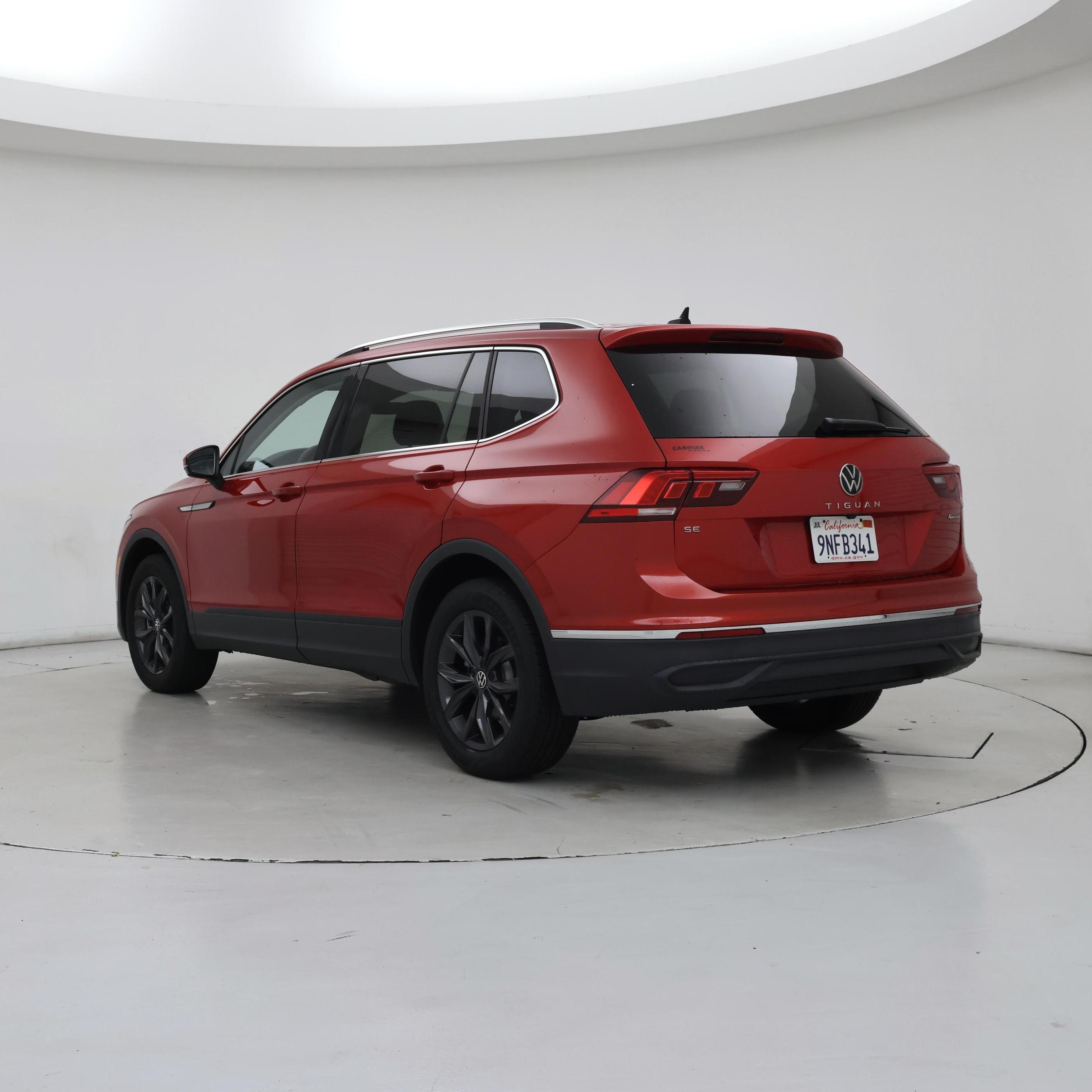 Thumbnail: 2024 Volkswagen Tiguan - 2