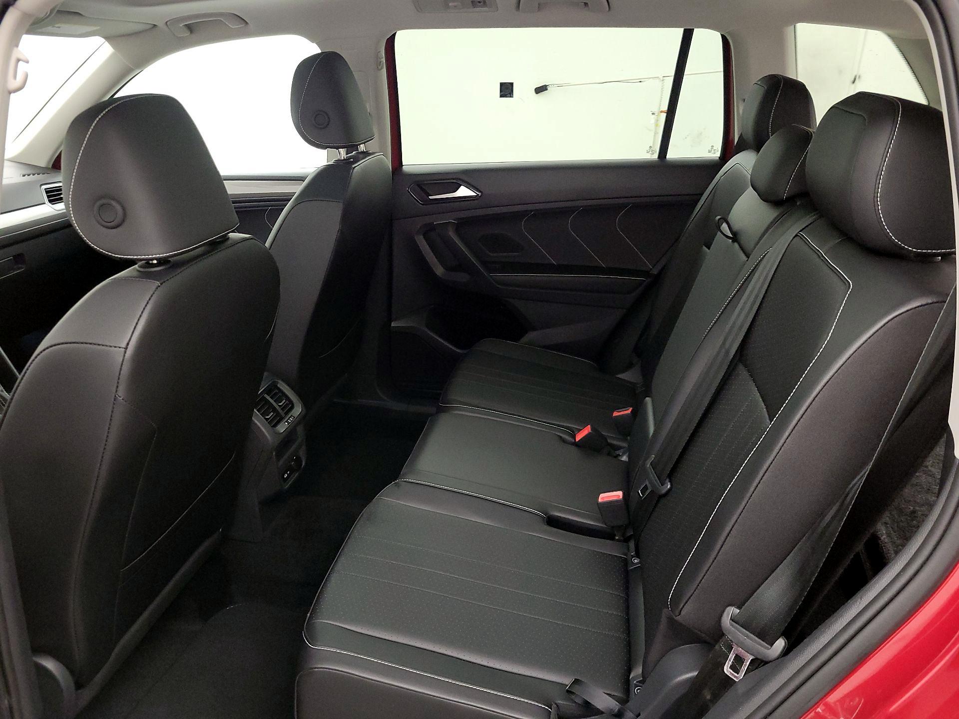 Thumbnail: 2024 Volkswagen Tiguan - 20