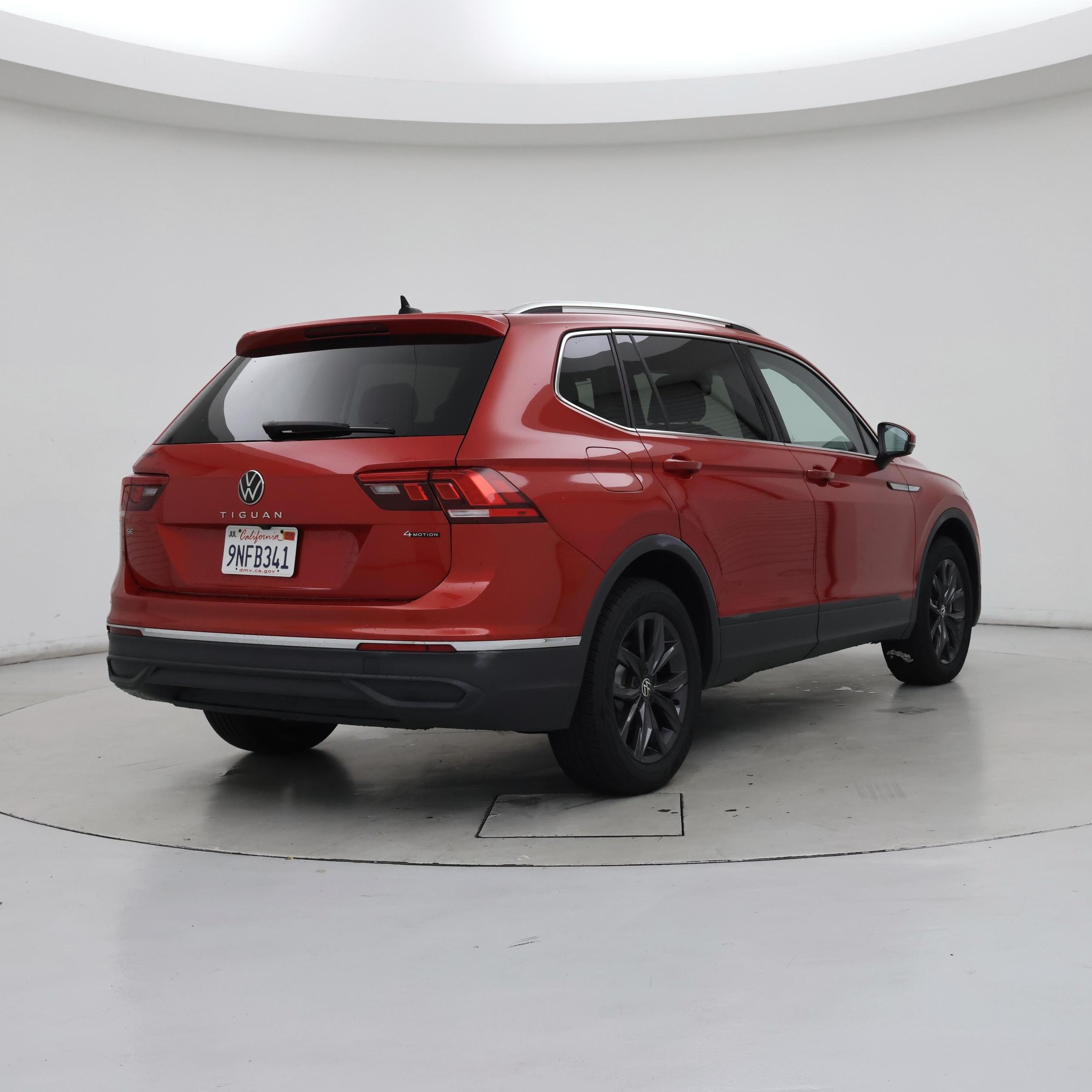 Thumbnail: 2024 Volkswagen Tiguan - 8