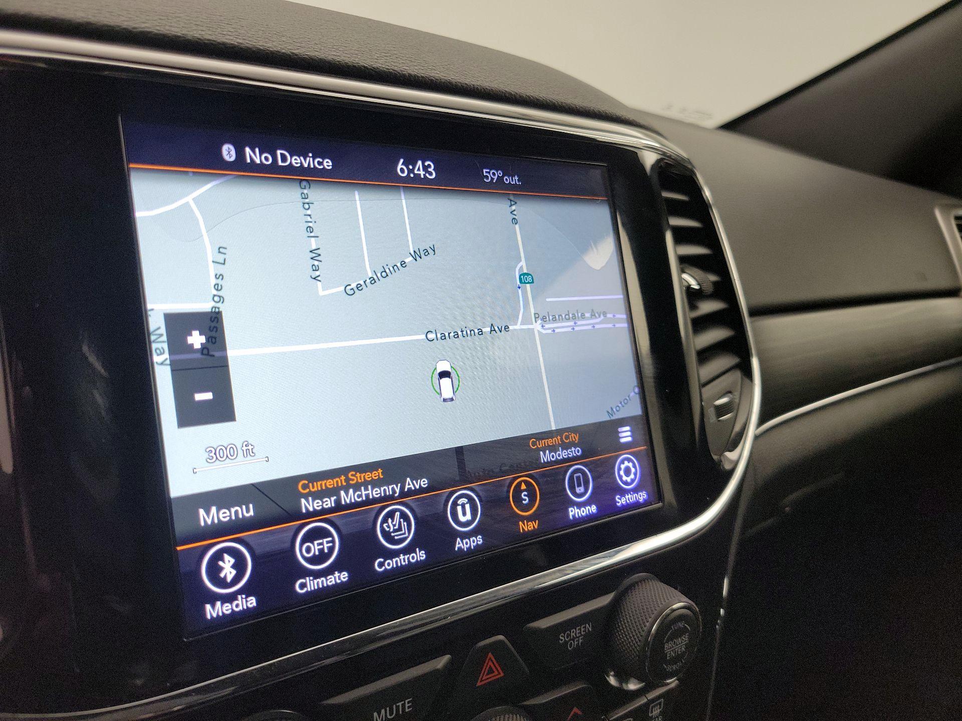 Thumbnail: 2020 Jeep Grand Cherokee - 14