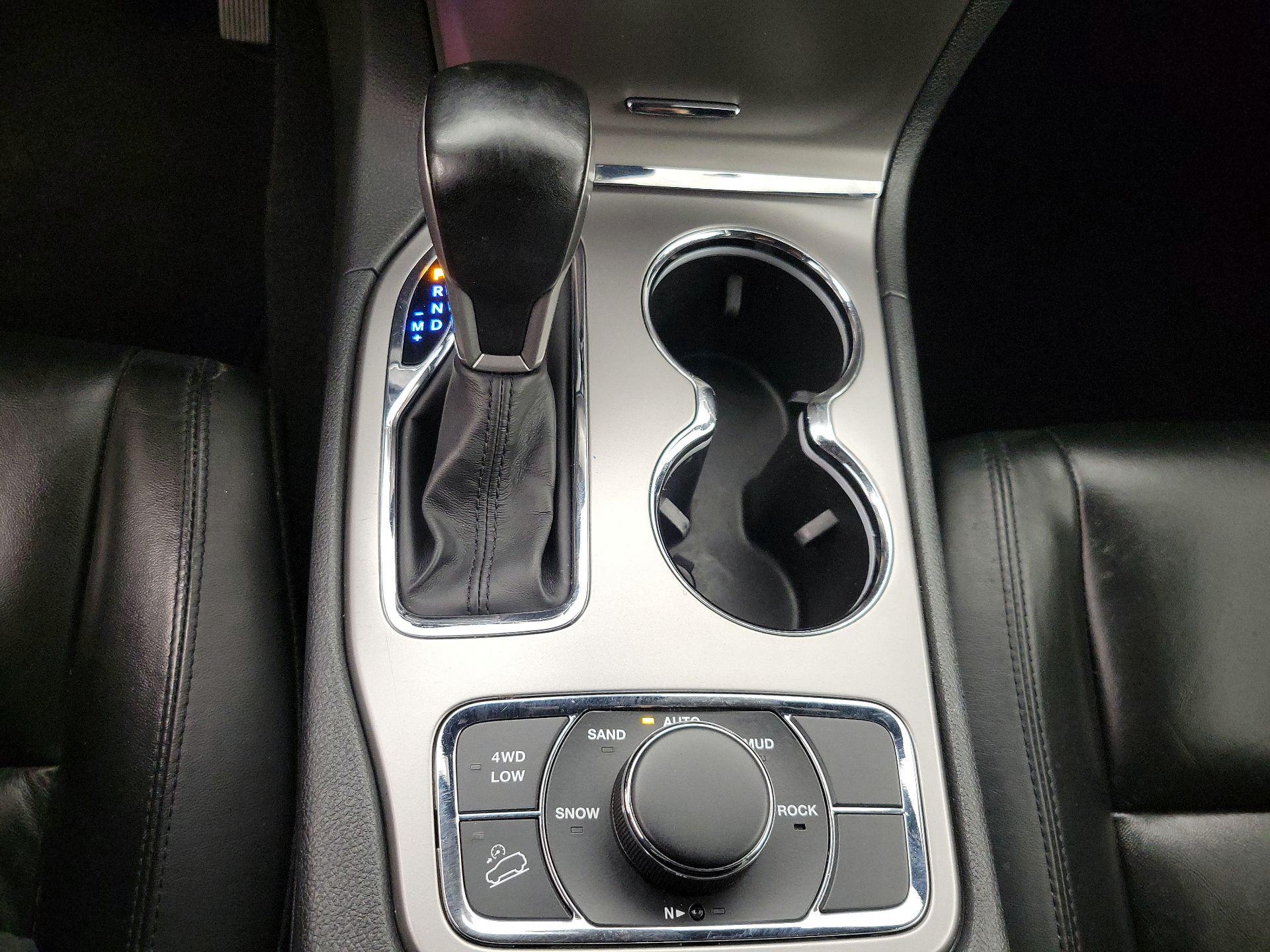 Thumbnail: 2020 Jeep Grand Cherokee - 18