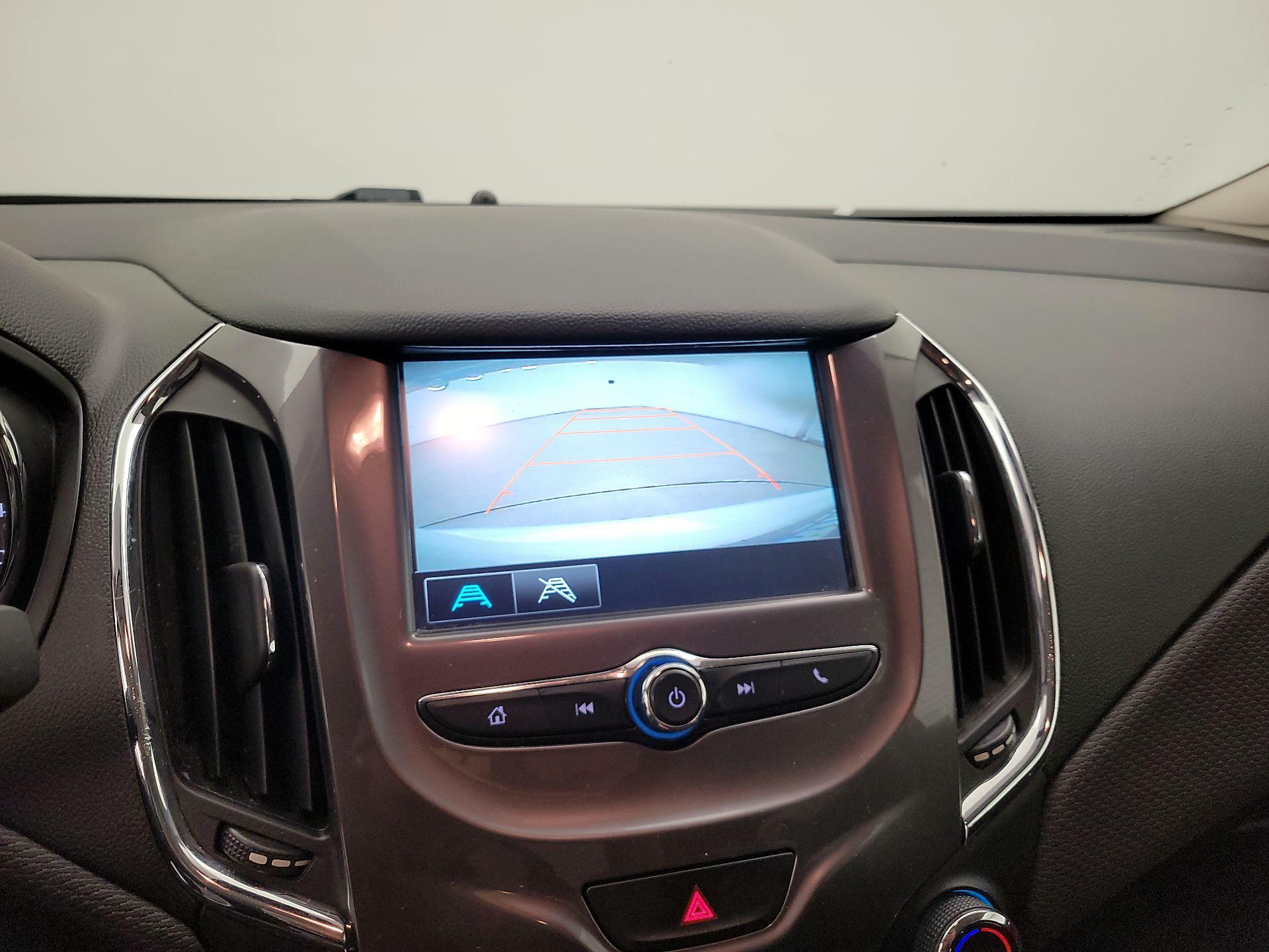 Thumbnail: 2018 Chevrolet Cruze - 14