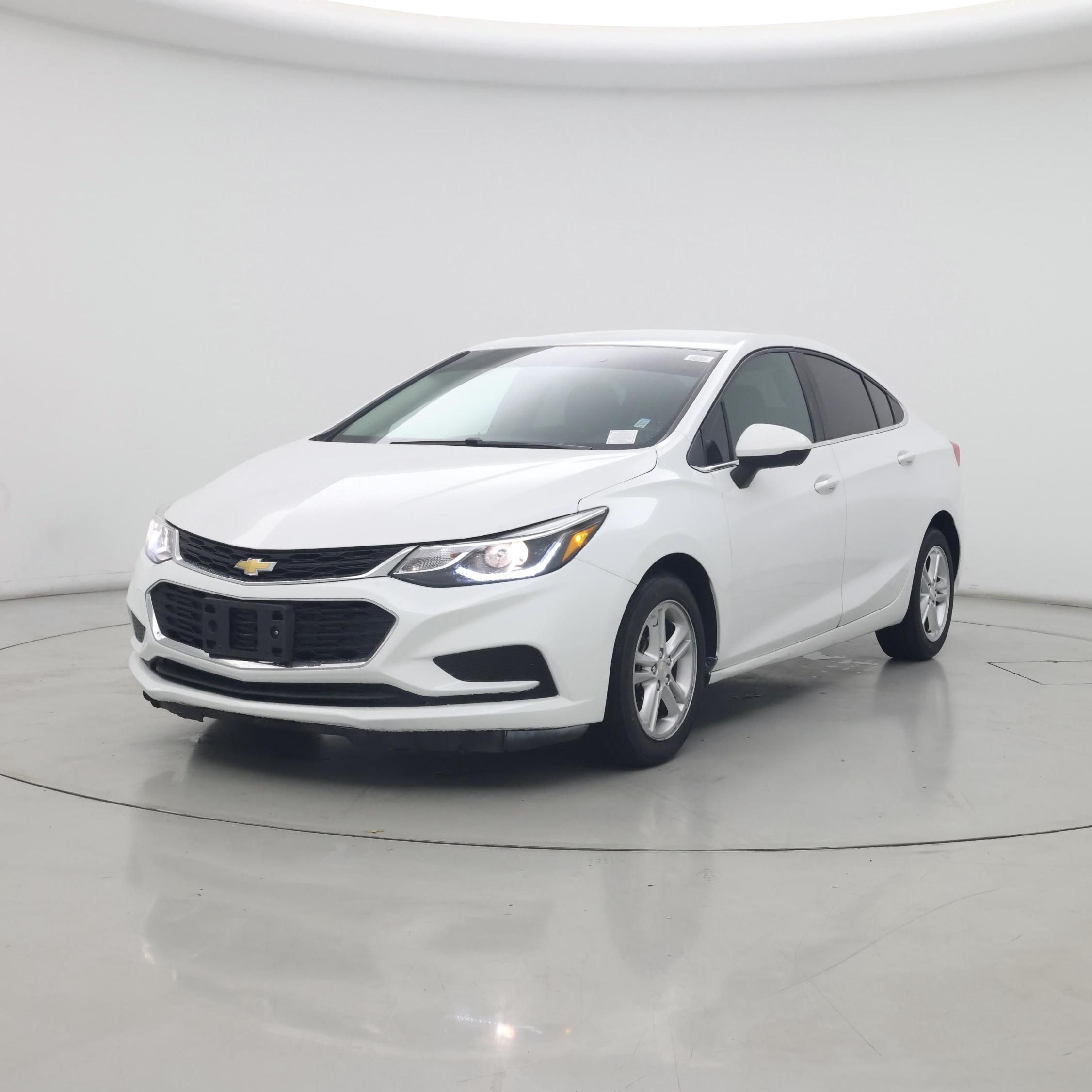 Thumbnail: 2018 Chevrolet Cruze - 4