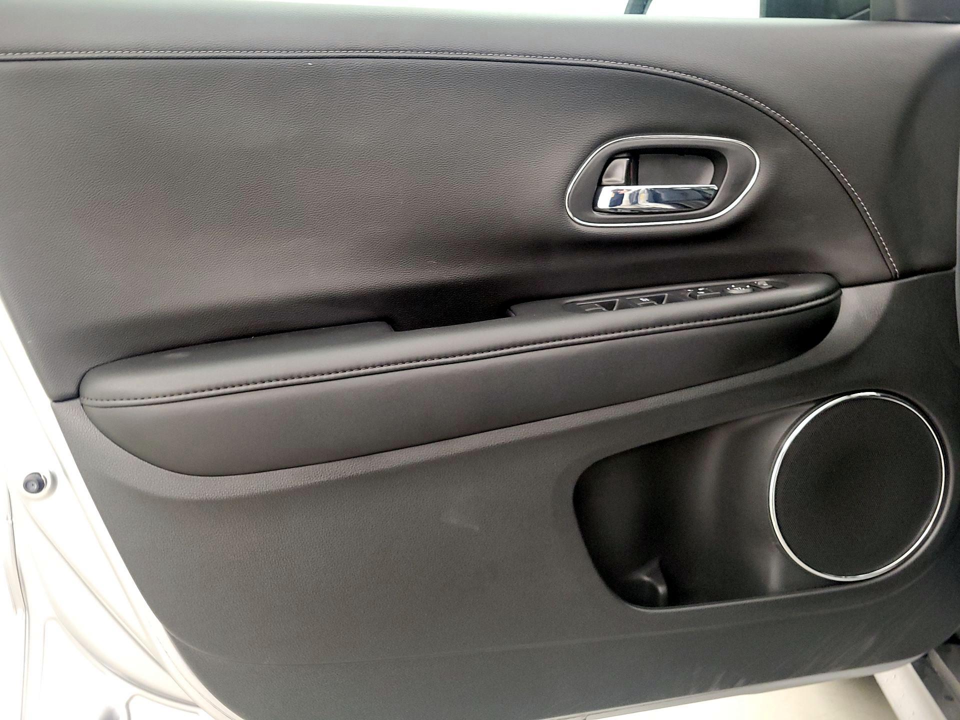 Thumbnail: 2019 Honda HR-V - 12