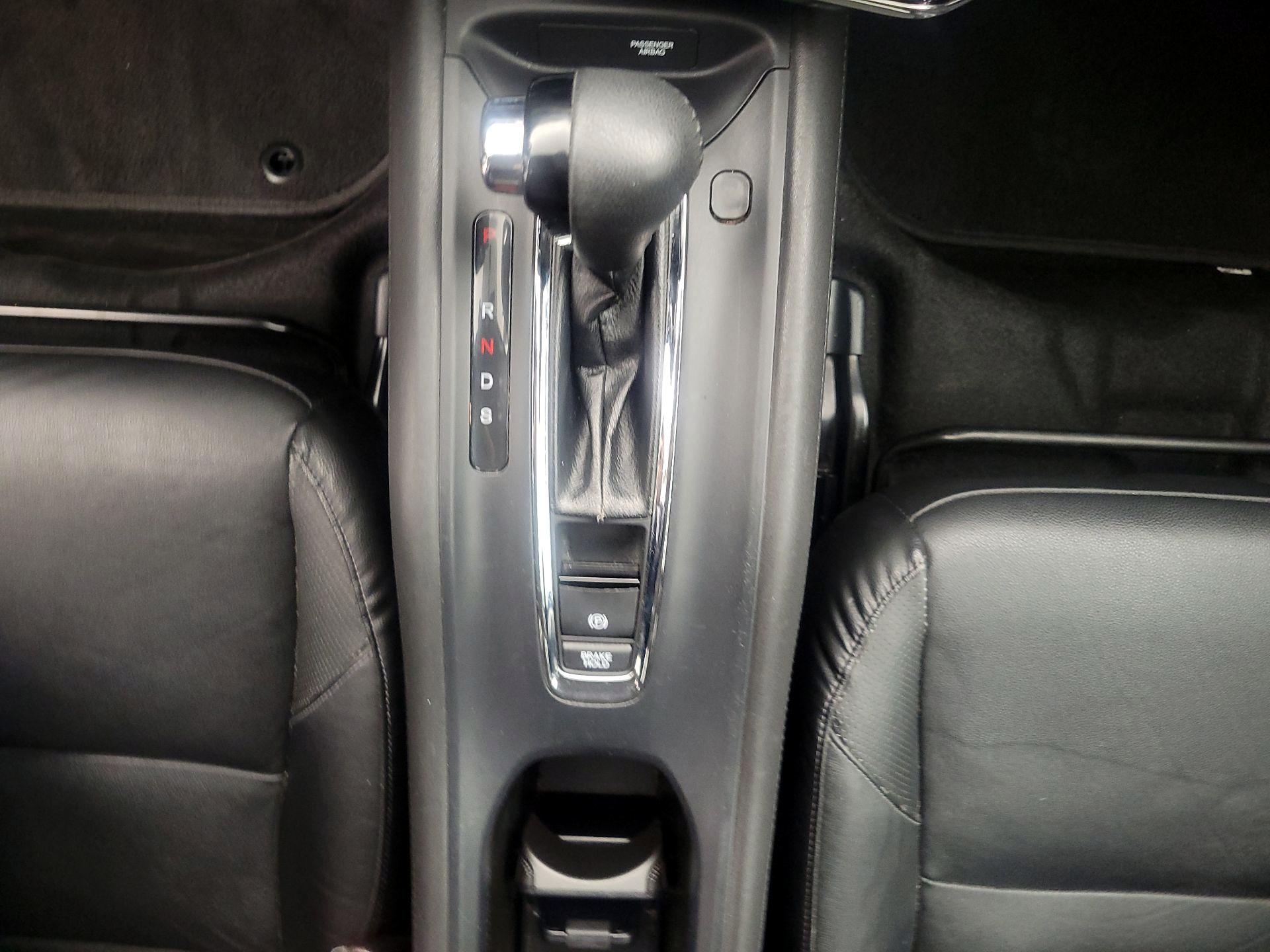 Thumbnail: 2017 Honda HR-V - 17