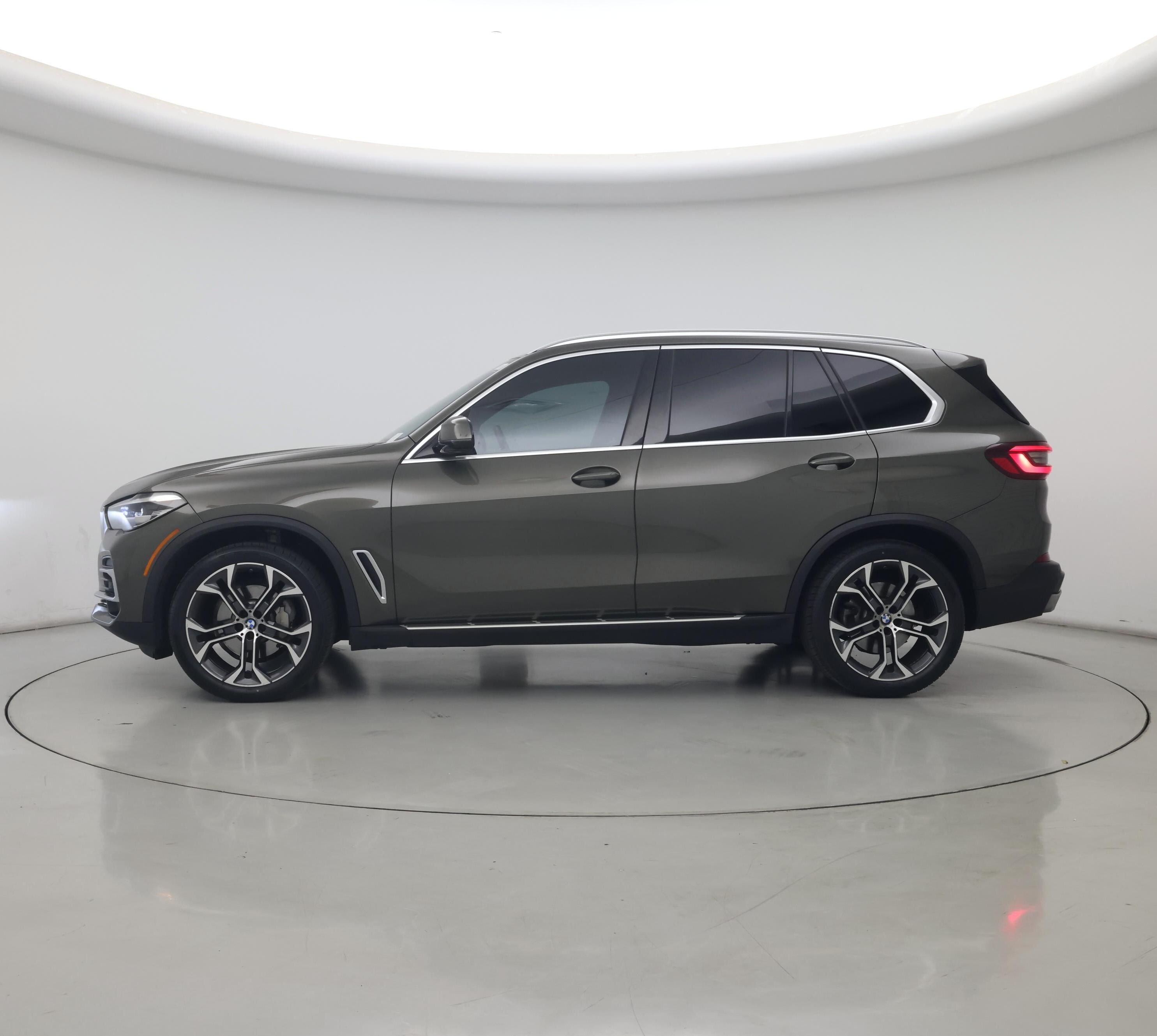 Thumbnail: 2023 BMW X5 - 3