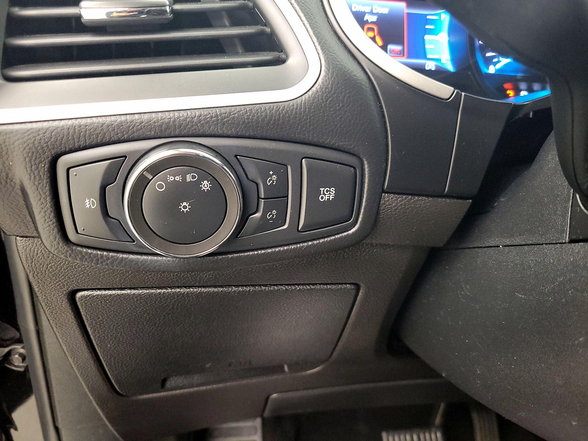 Thumbnail: 2020 Ford Edge - 13