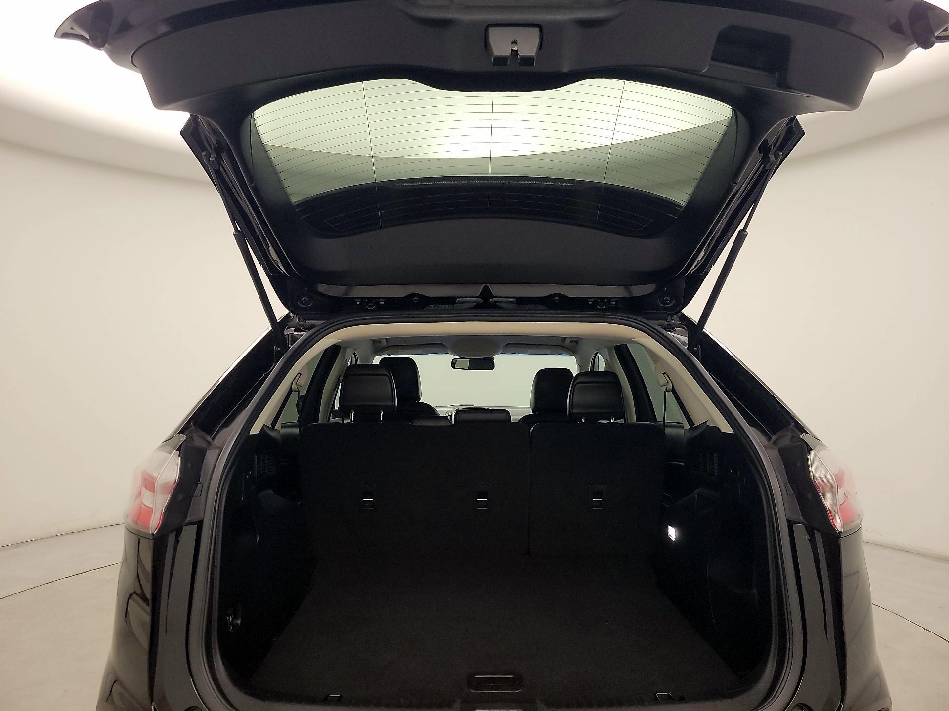 Thumbnail: 2020 Ford Edge - 20