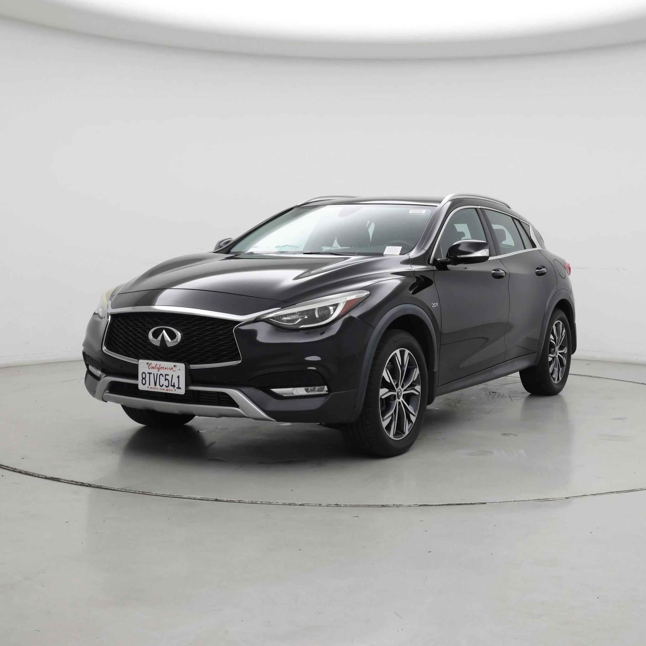 Thumbnail: 2018 INFINITI QX30 - 4
