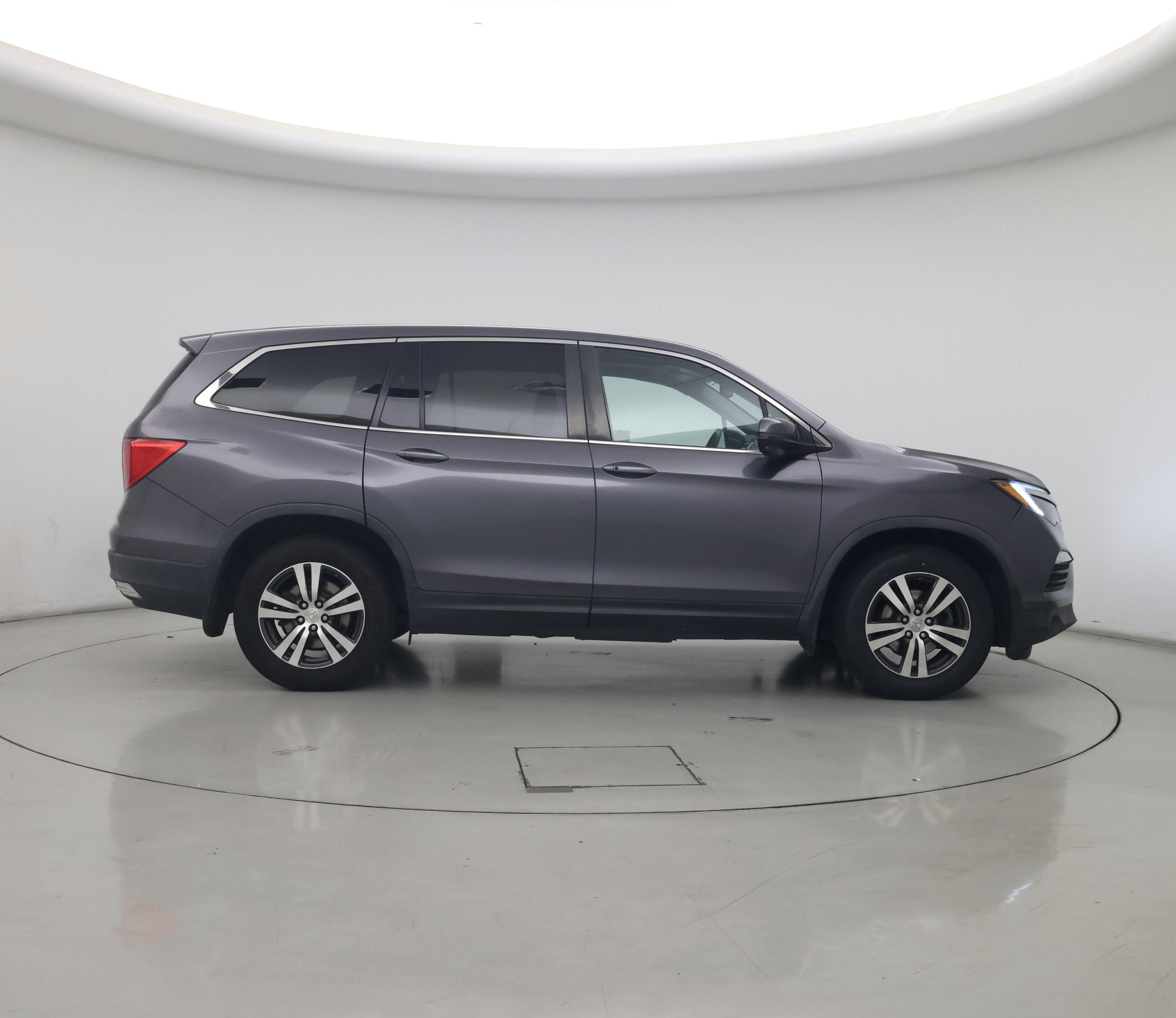 Thumbnail: 2017 Honda Pilot - 7