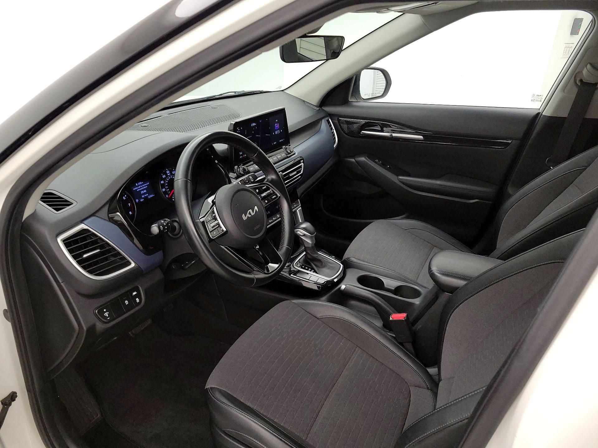 Thumbnail: 2024 Nissan Kicks - 11