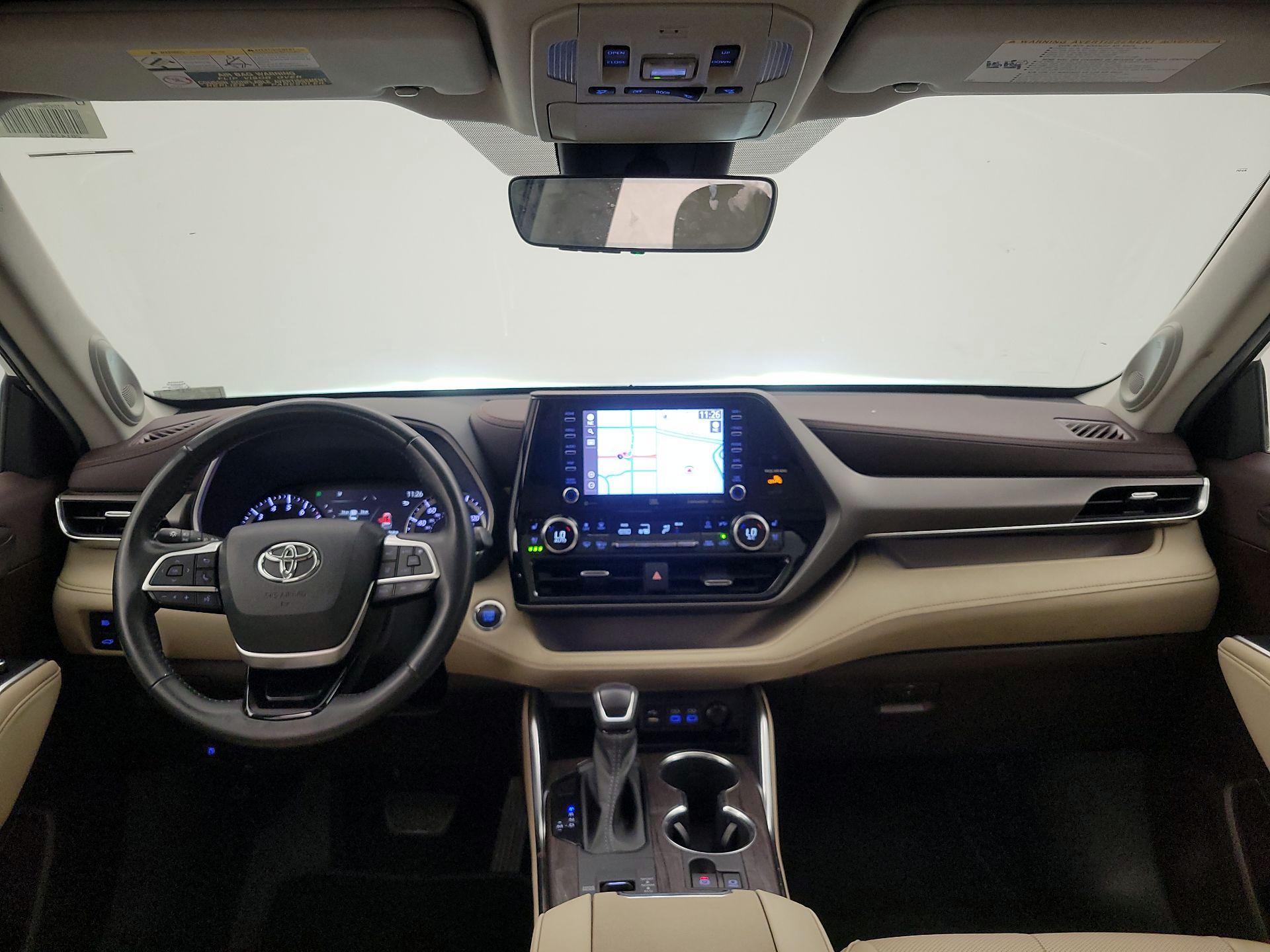 Thumbnail: 2022 Toyota Highlander - 9