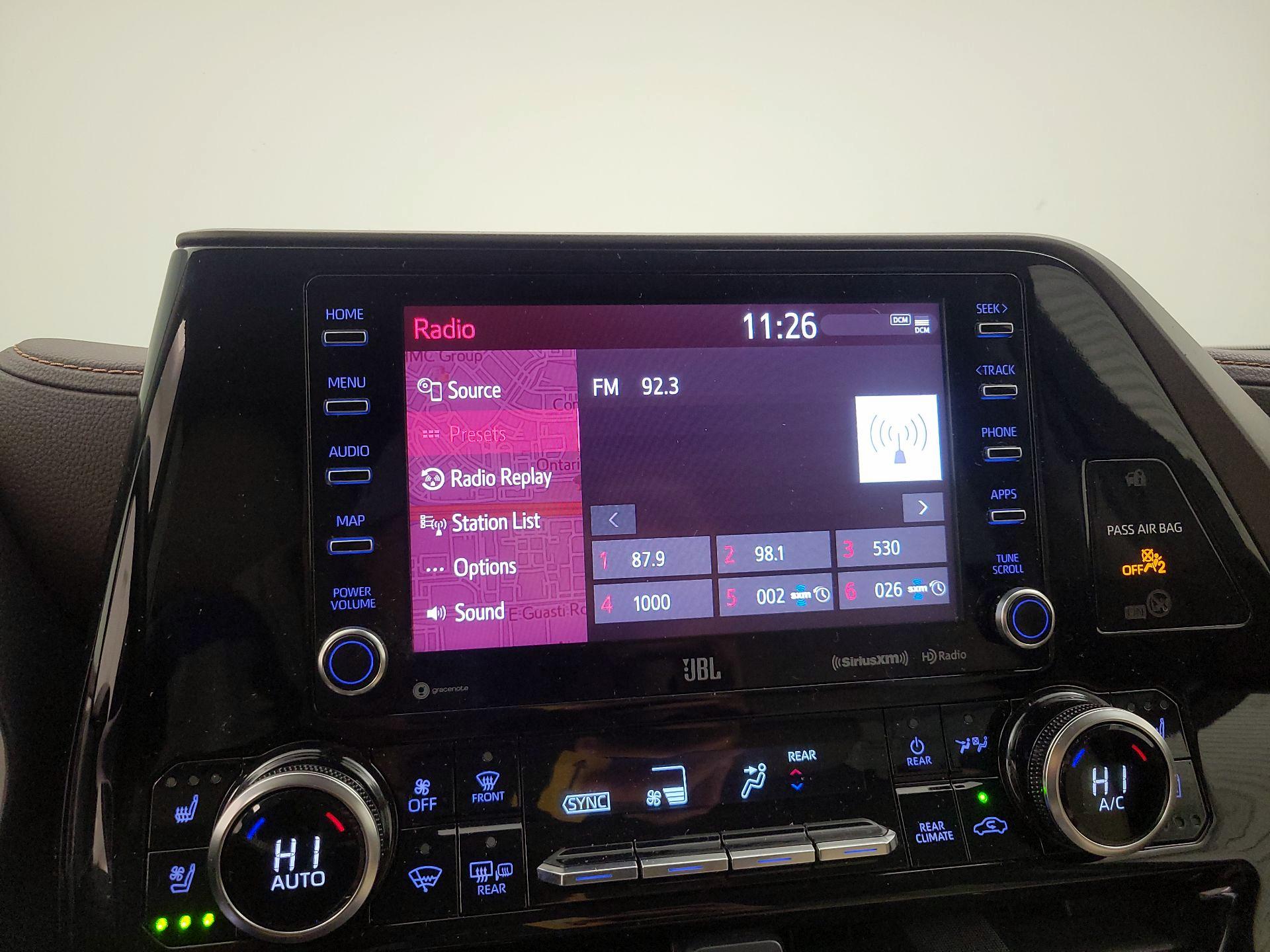 Thumbnail: 2022 Toyota Highlander - 16