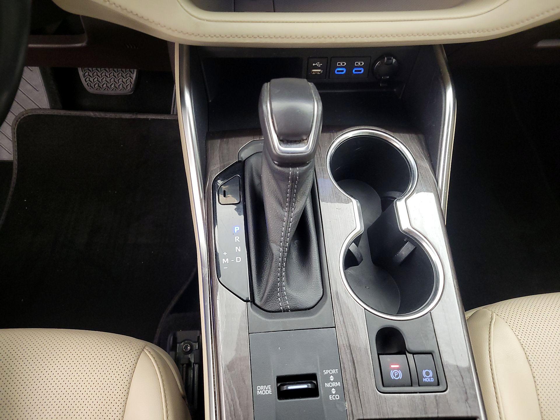 Thumbnail: 2022 Toyota Highlander - 18