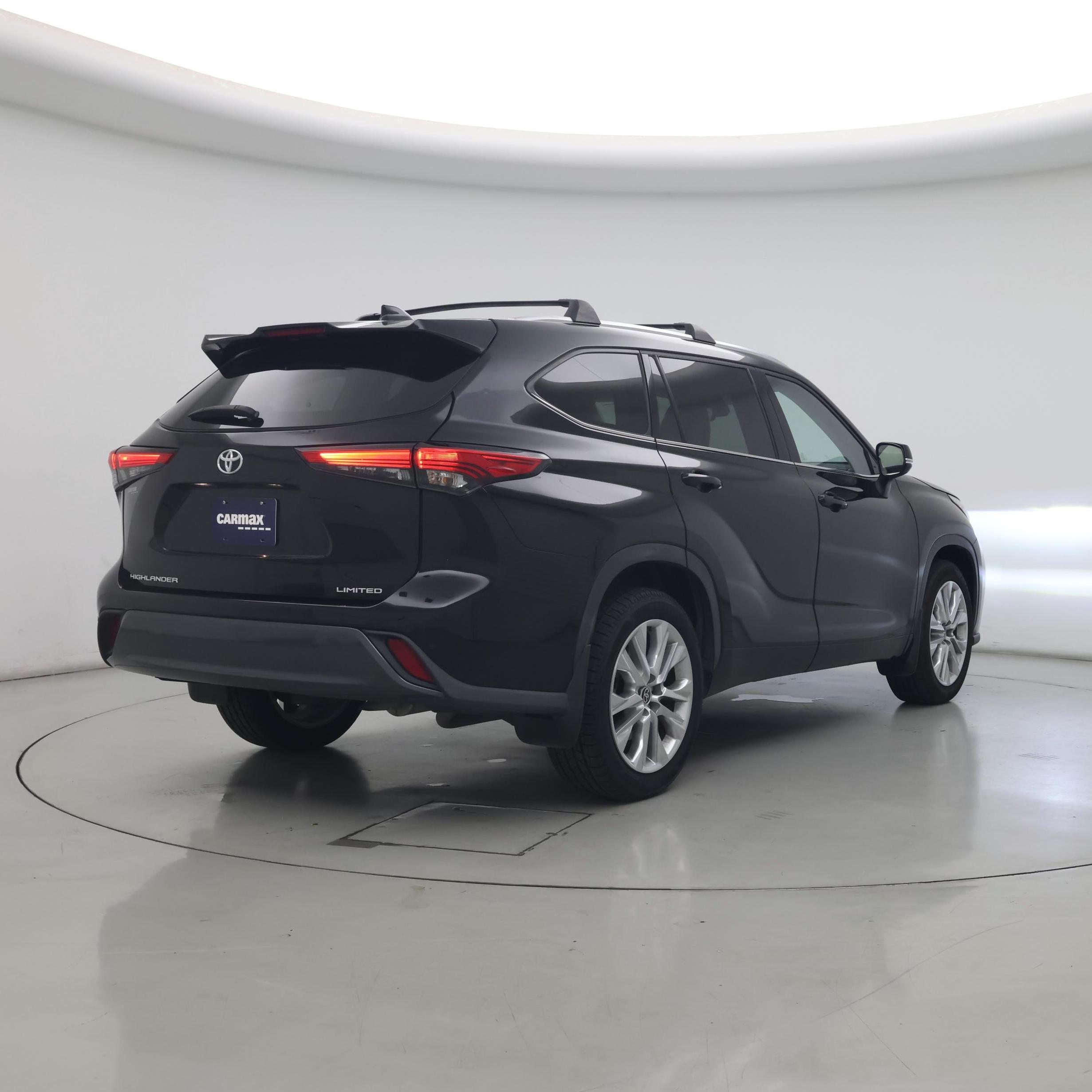 Thumbnail: 2022 Toyota Highlander - 8