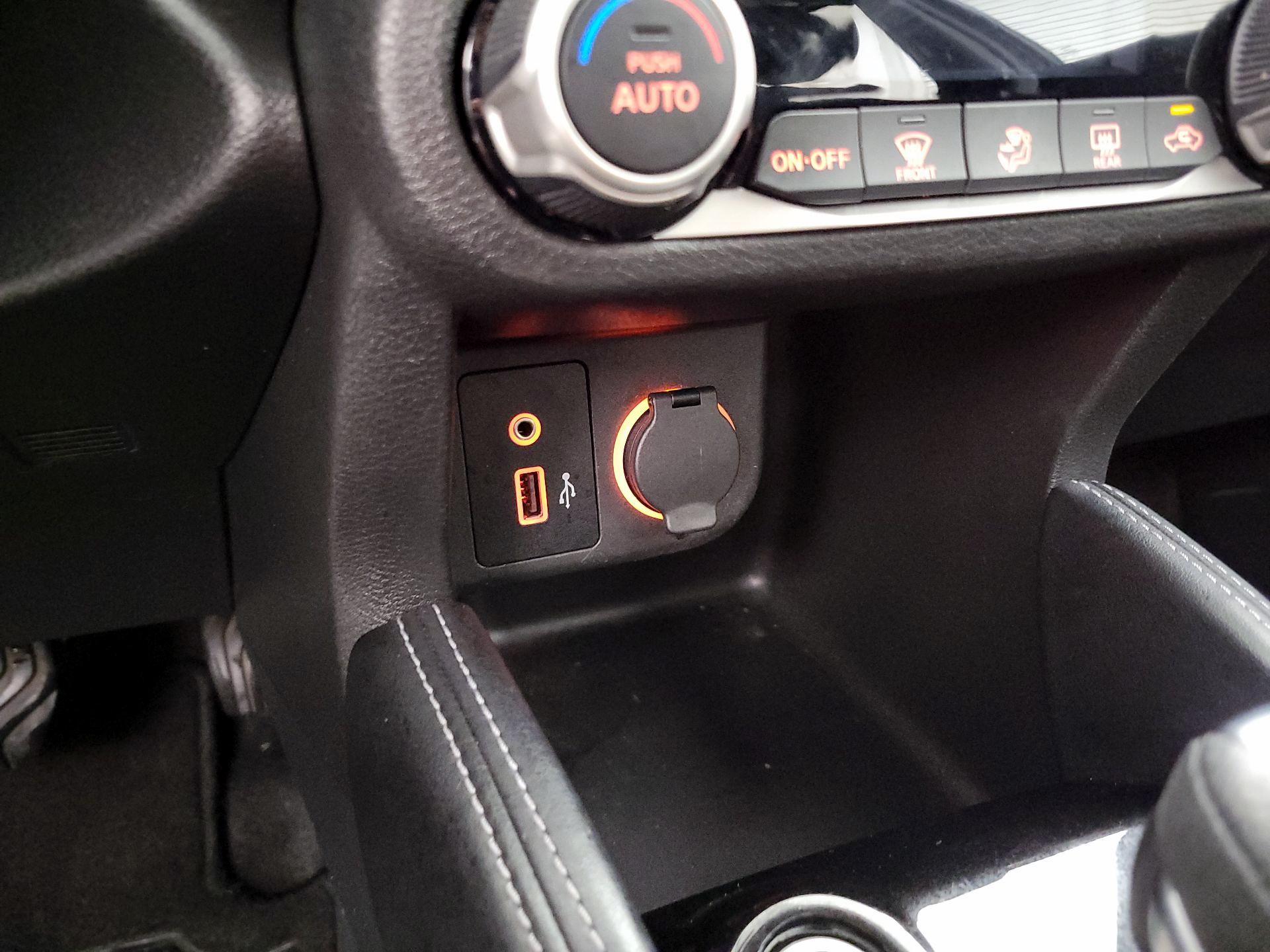 Thumbnail: 2019 Nissan Kicks - 18