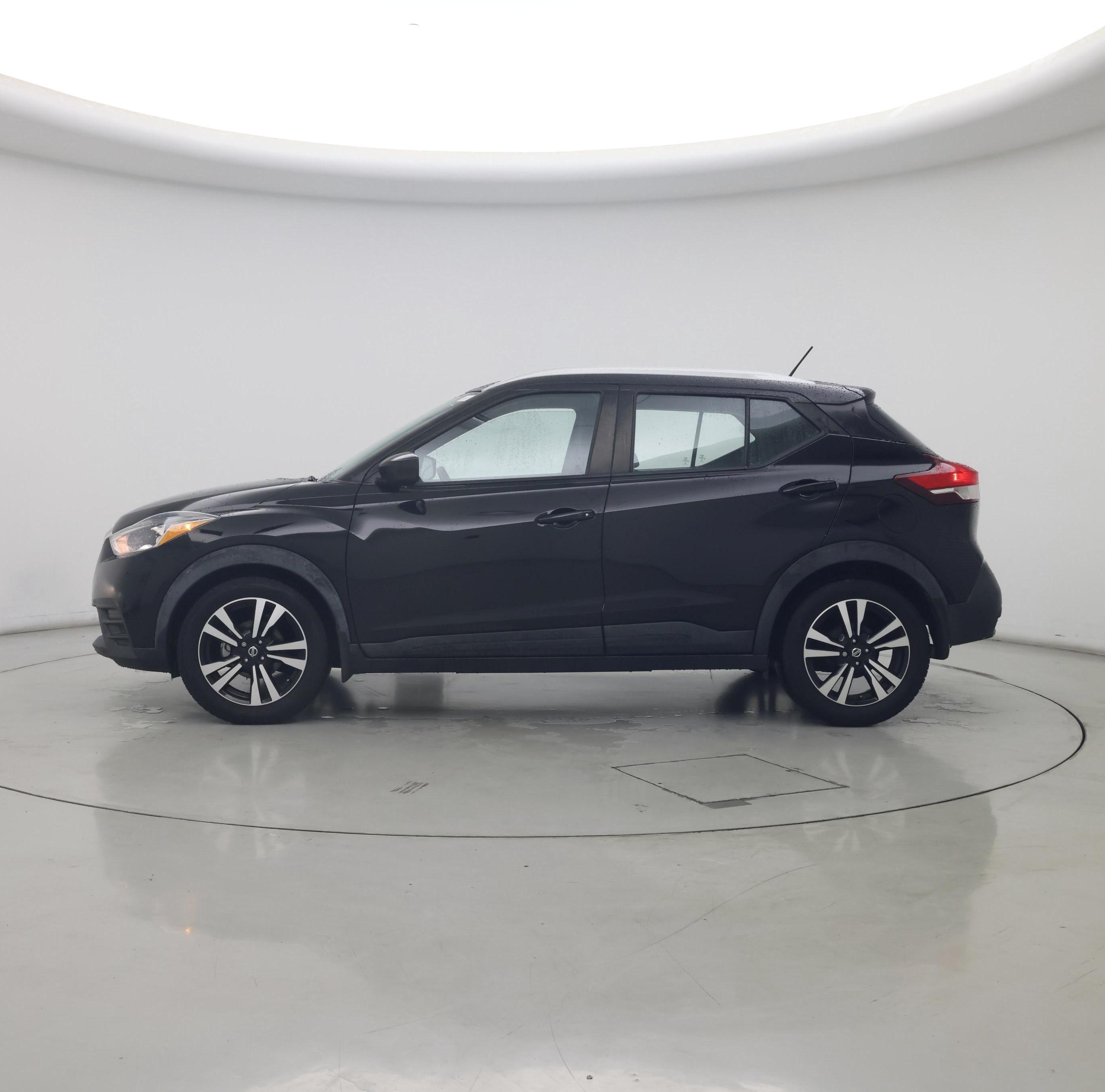 Thumbnail: 2019 Nissan Kicks - 3